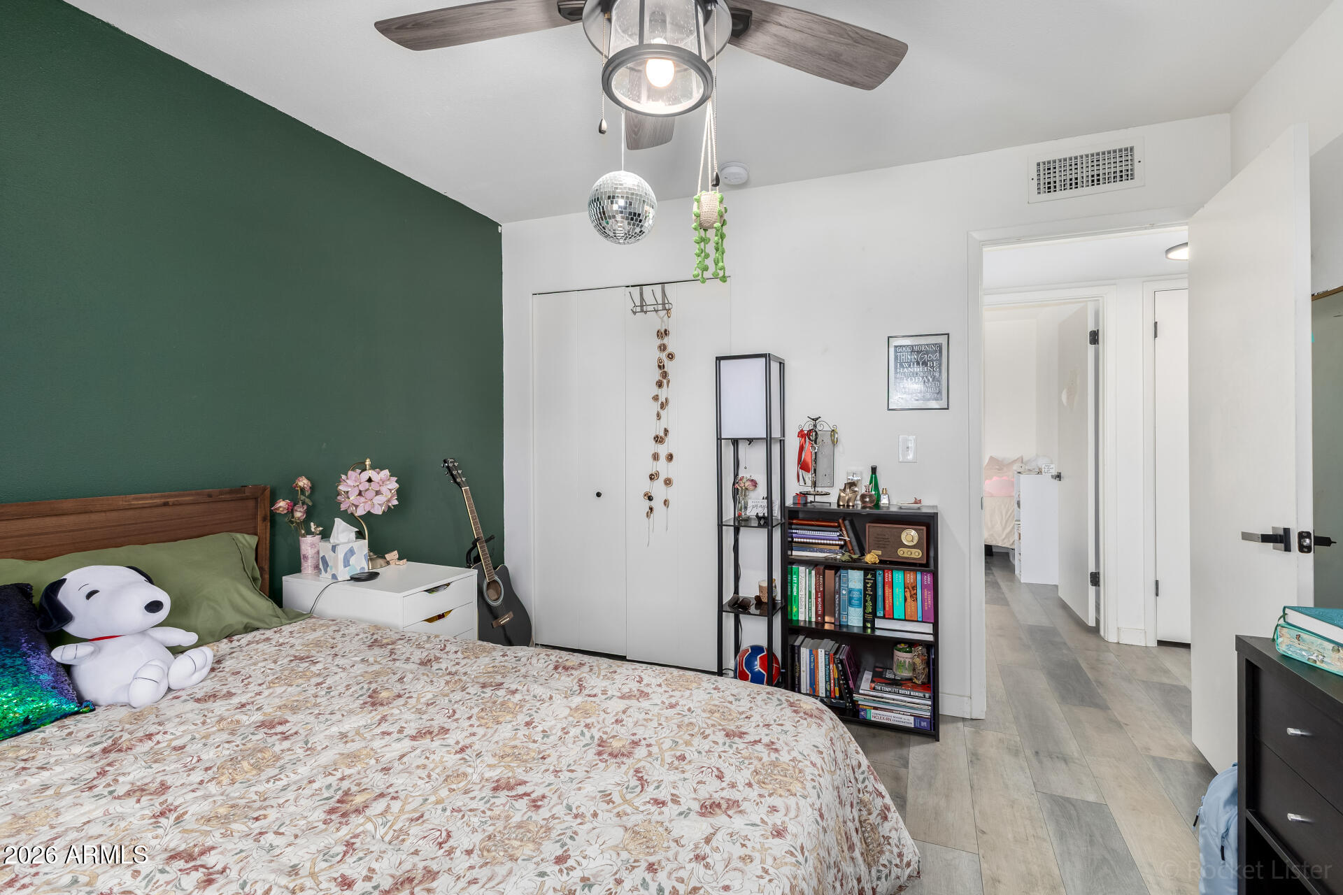 2419 W SHAW BUTTE Drive