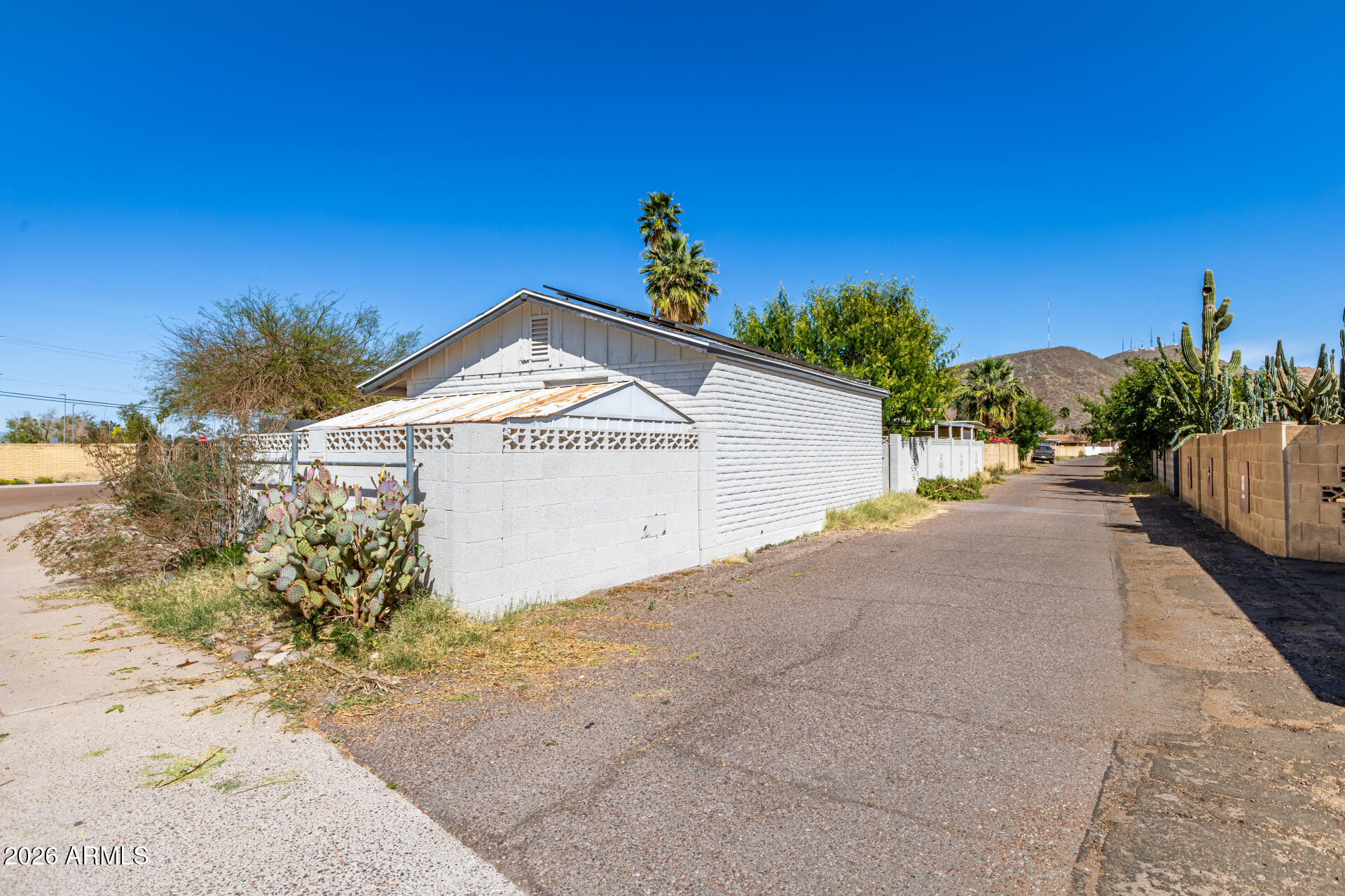 2419 W SHAW BUTTE Drive