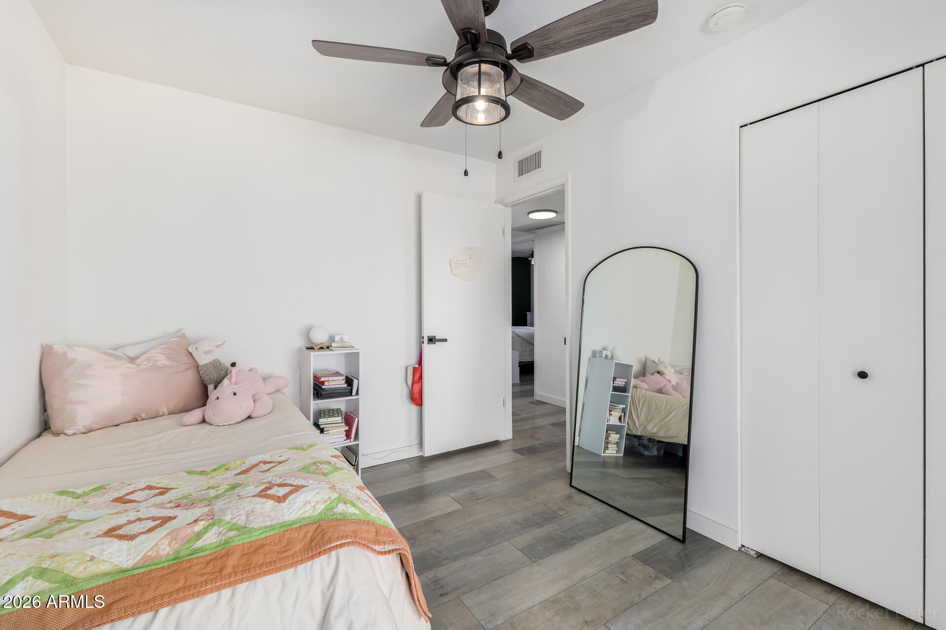 2419 W SHAW BUTTE Drive