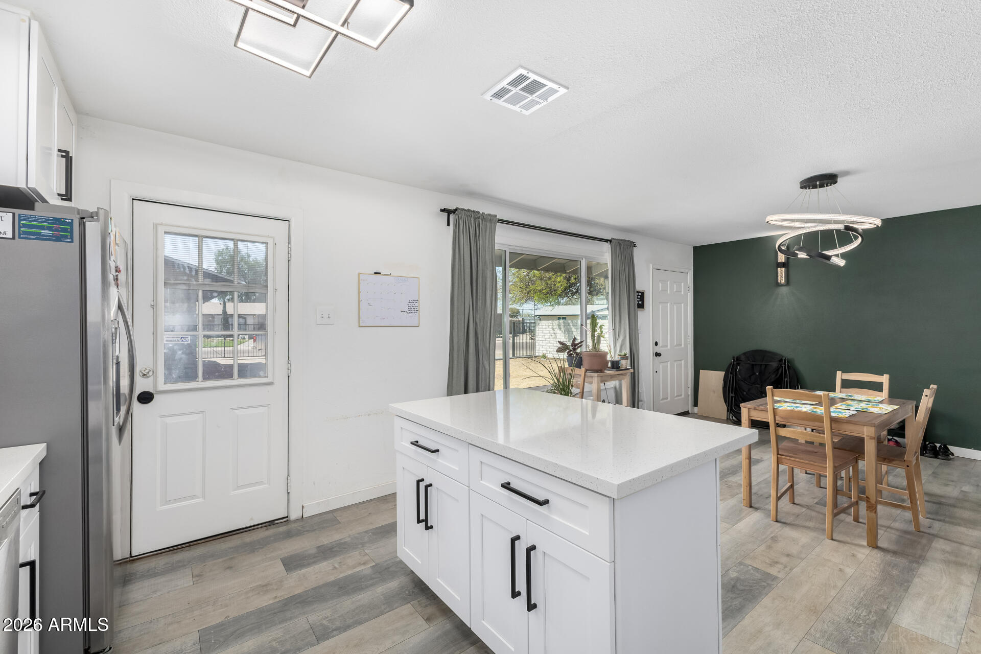 2419 W SHAW BUTTE Drive