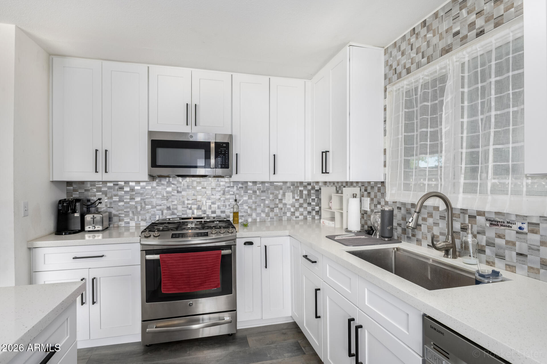 2419 W SHAW BUTTE Drive