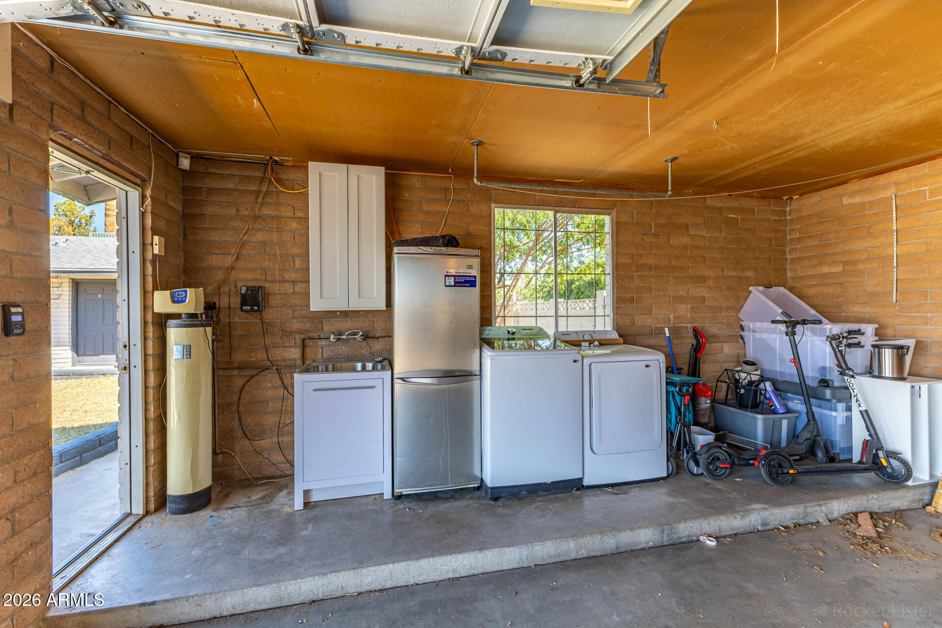 2419 W SHAW BUTTE Drive