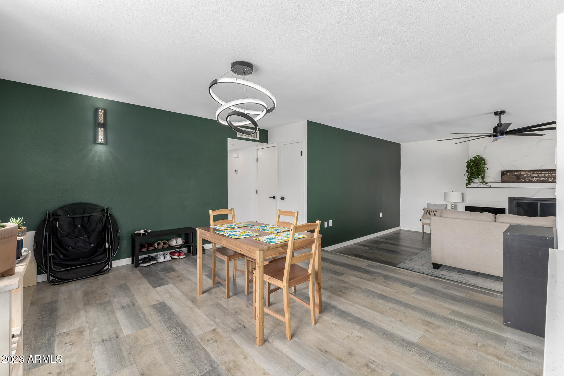 2419 W SHAW BUTTE Drive