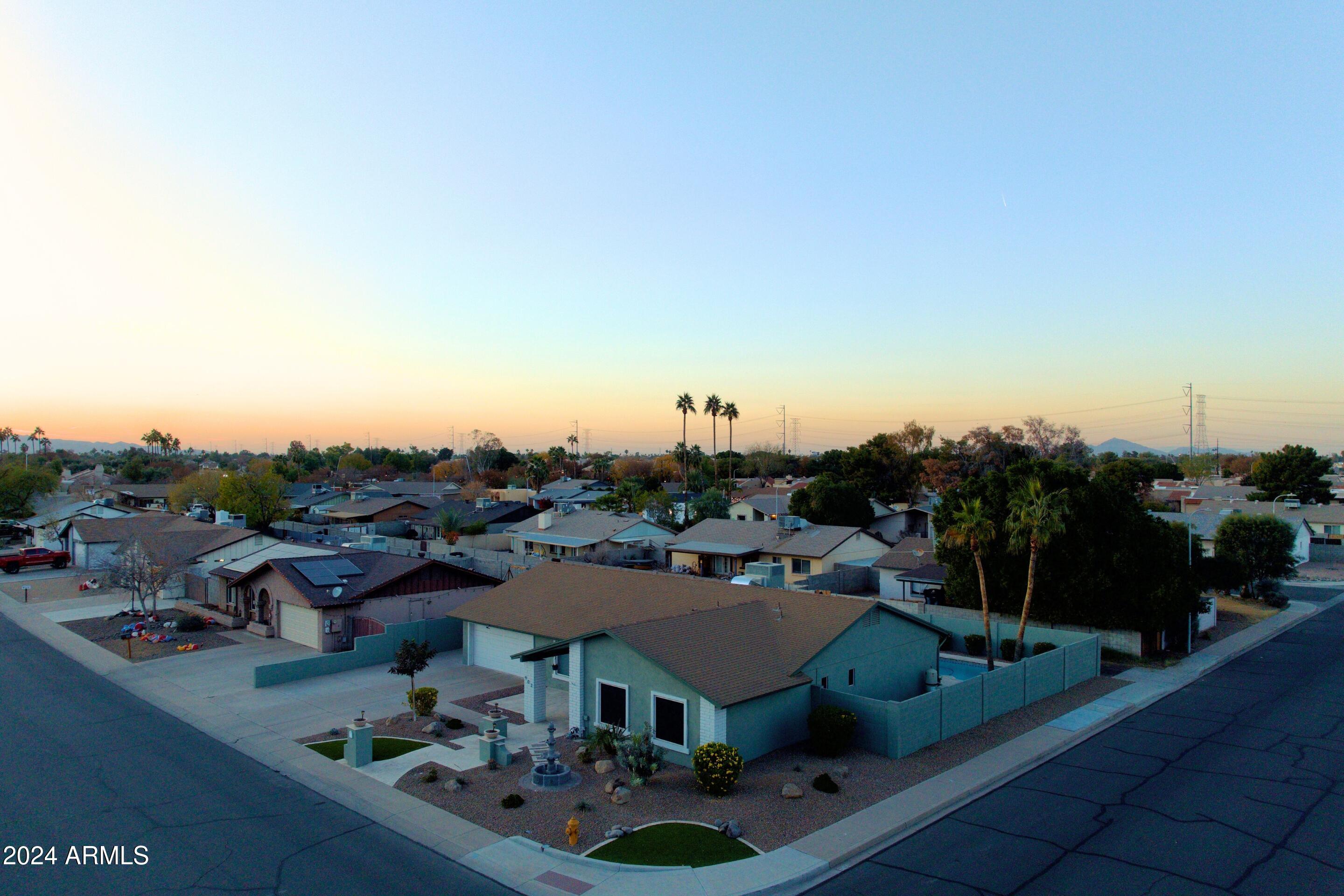 902 W Curry Street
