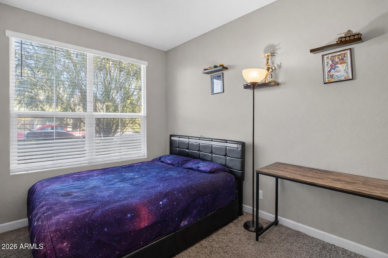 2594 N WRIGLEY Drive