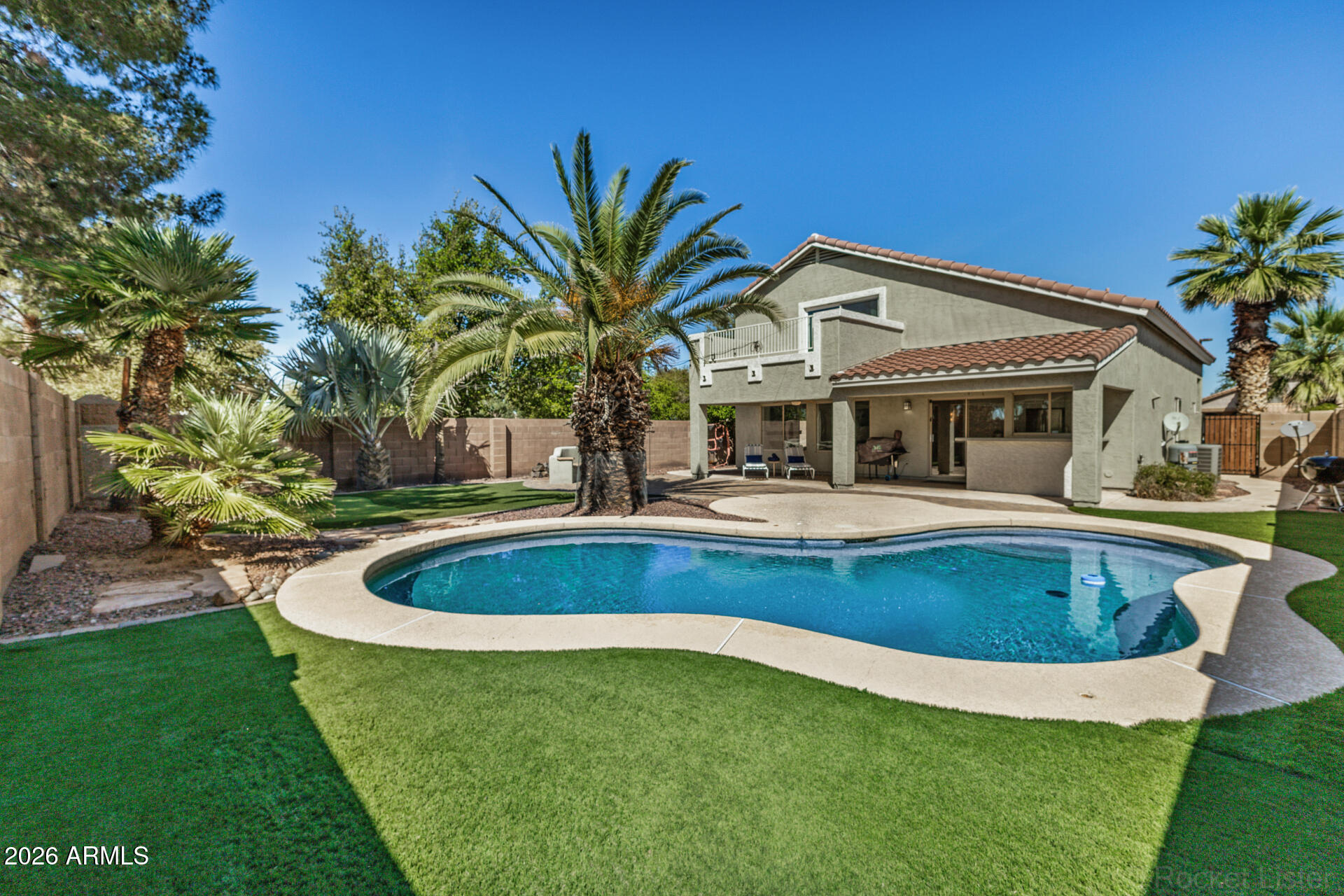 3221 E SAN REMO Avenue