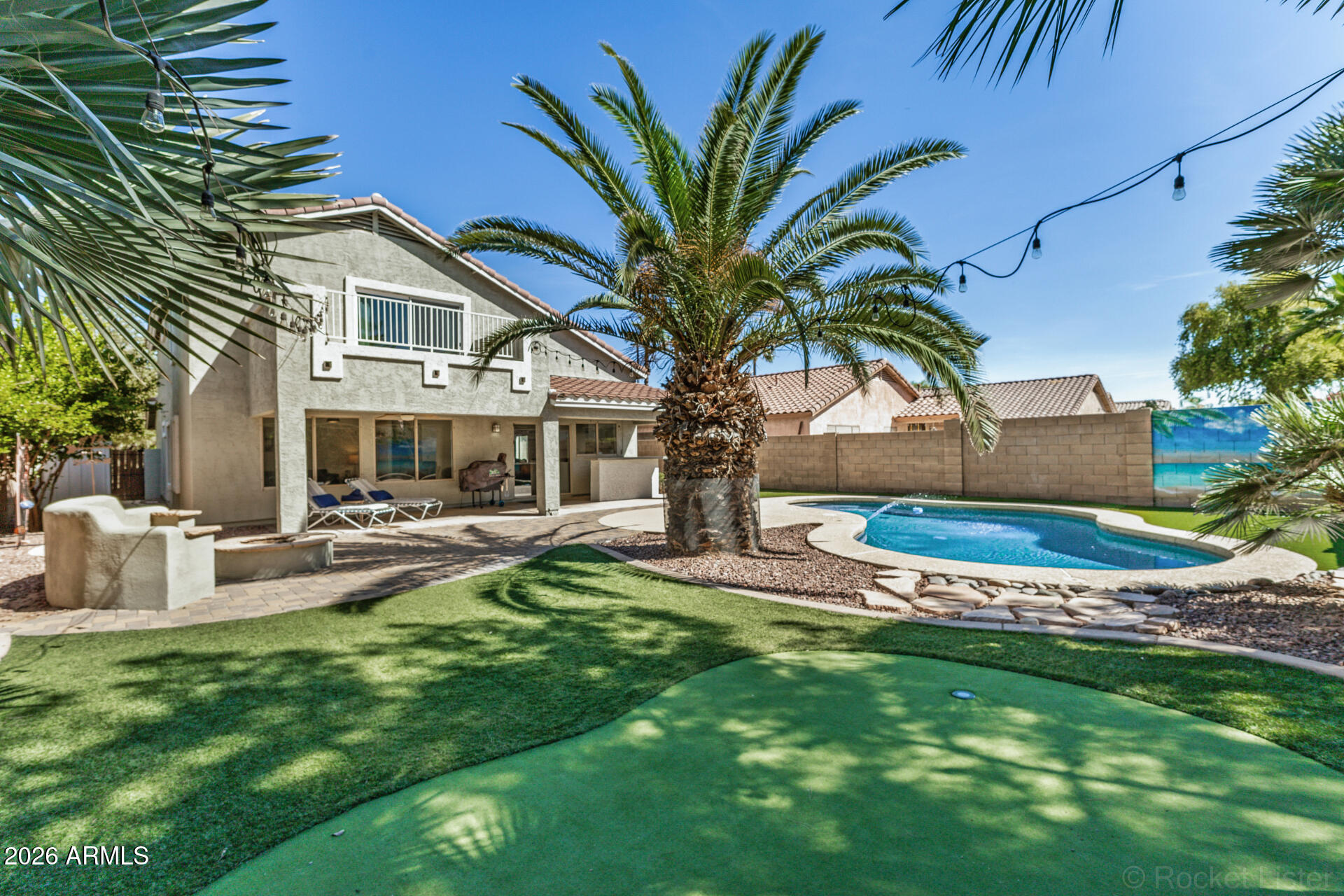 3221 E SAN REMO Avenue