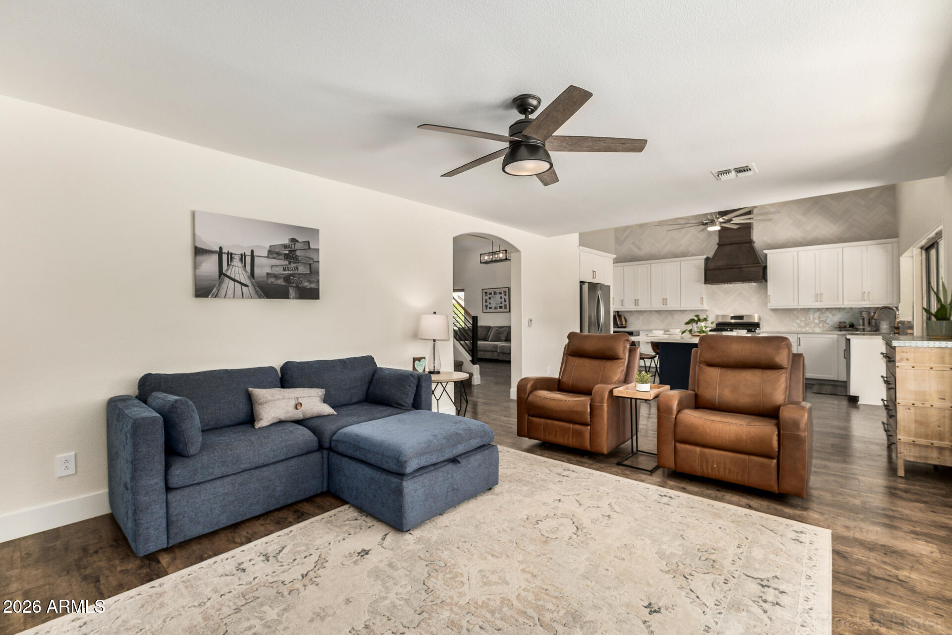 3221 E SAN REMO Avenue