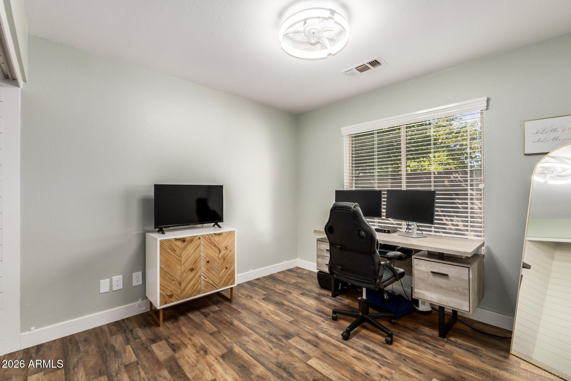 3221 E SAN REMO Avenue