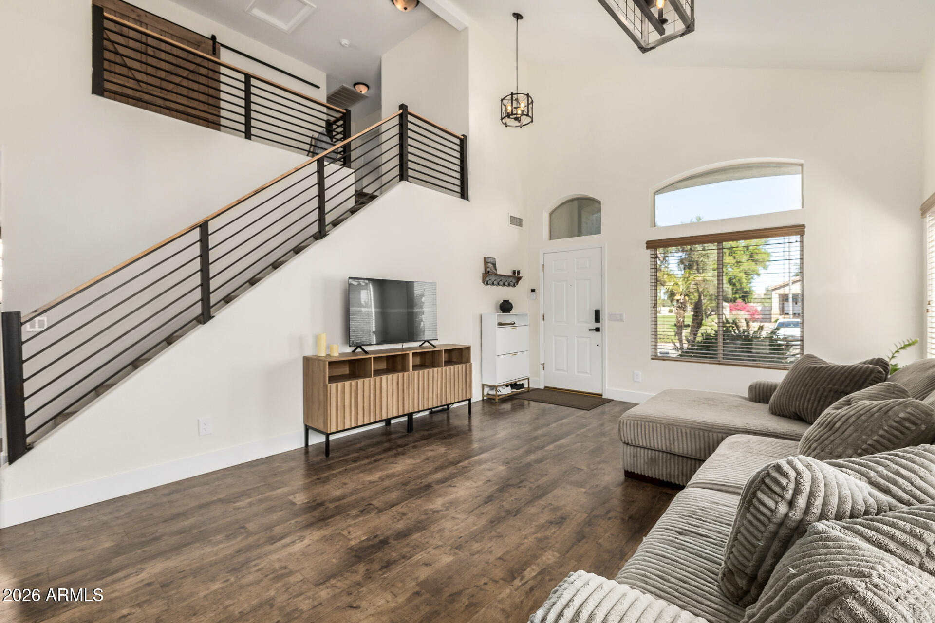 3221 E SAN REMO Avenue