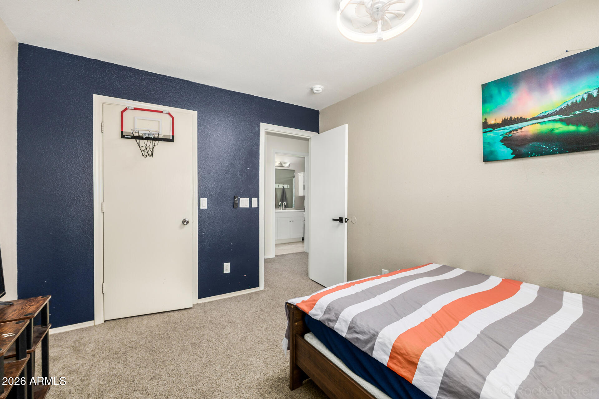 3221 E SAN REMO Avenue