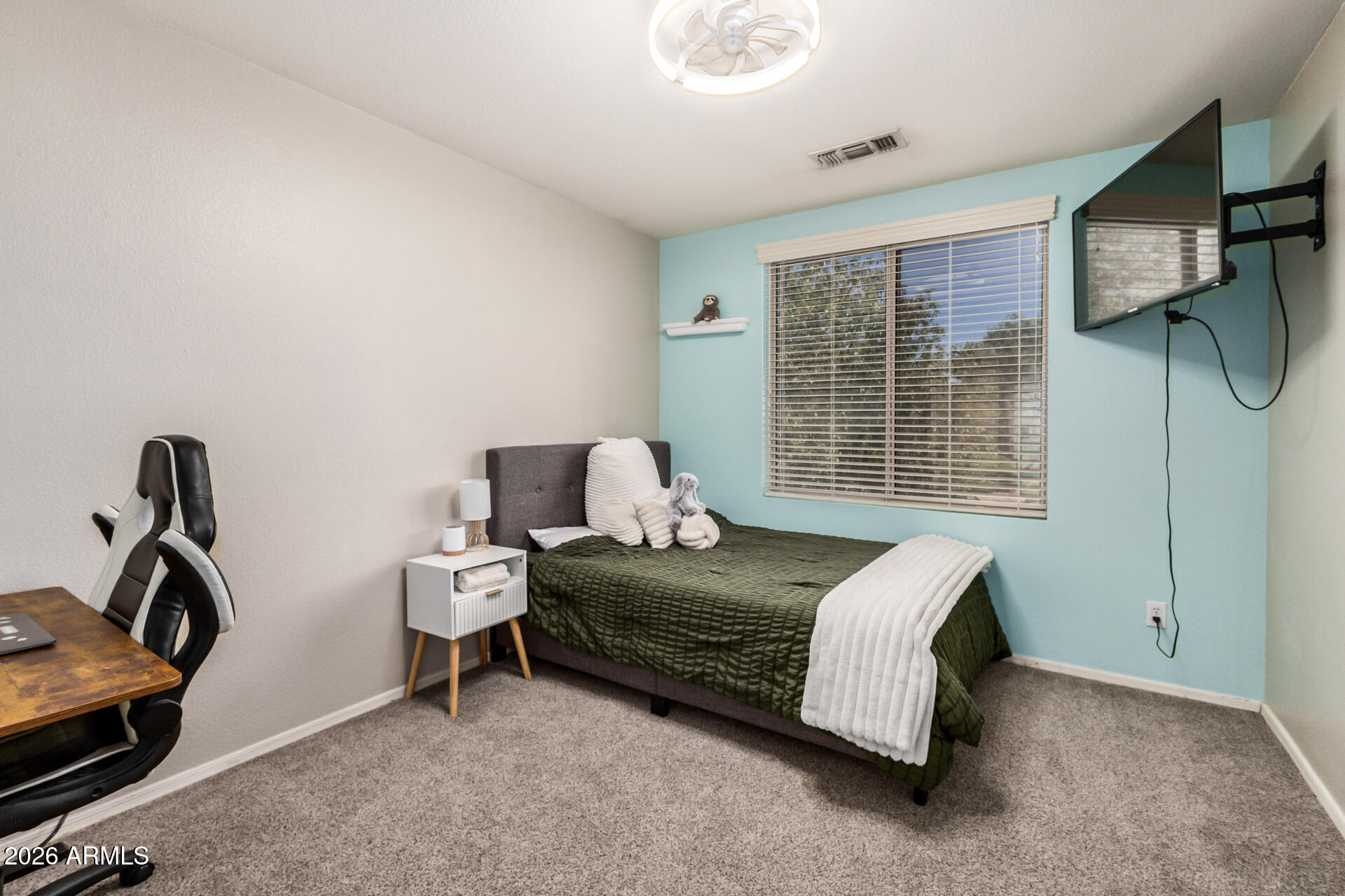 3221 E SAN REMO Avenue