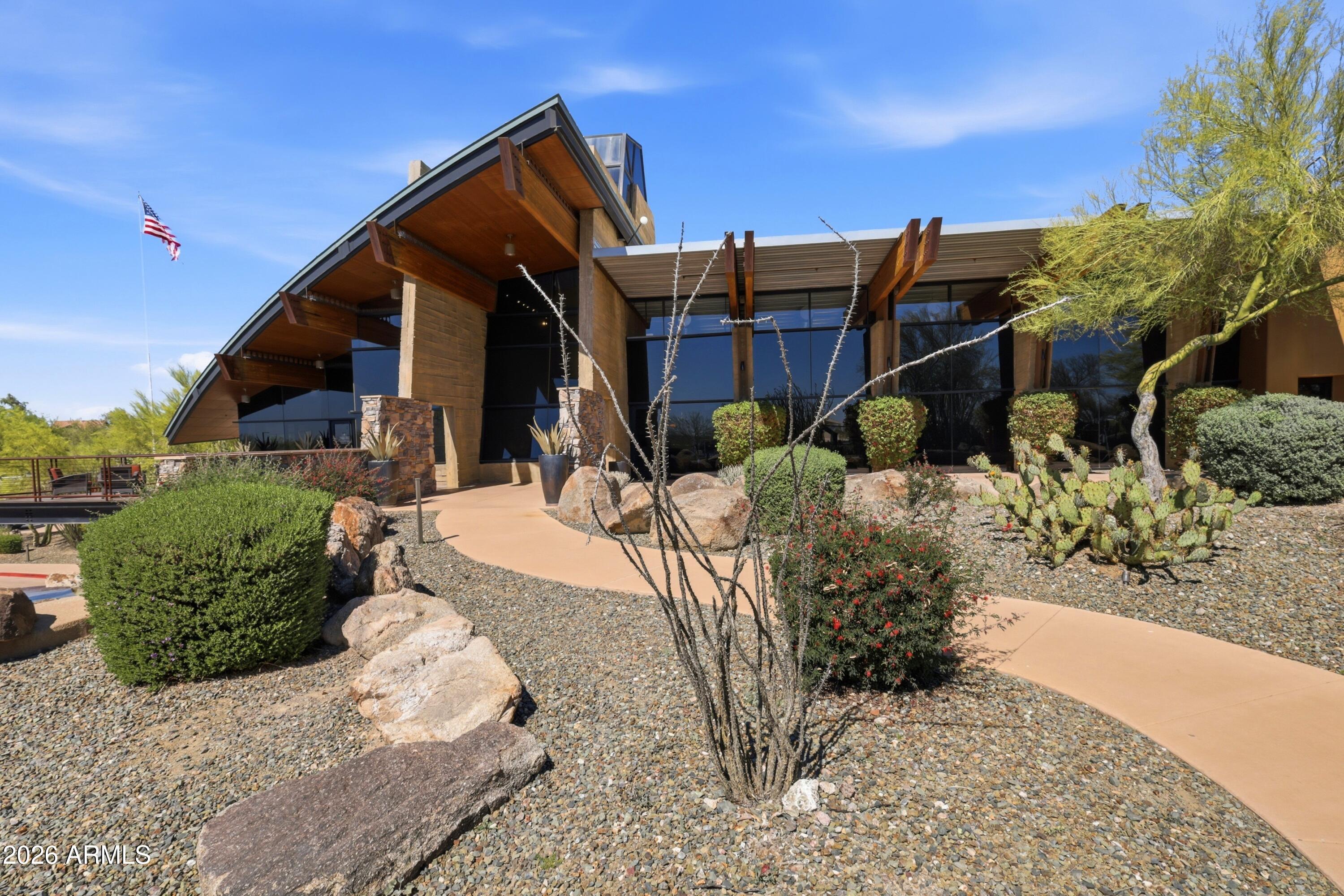 1717 W BUCKHORN Trail