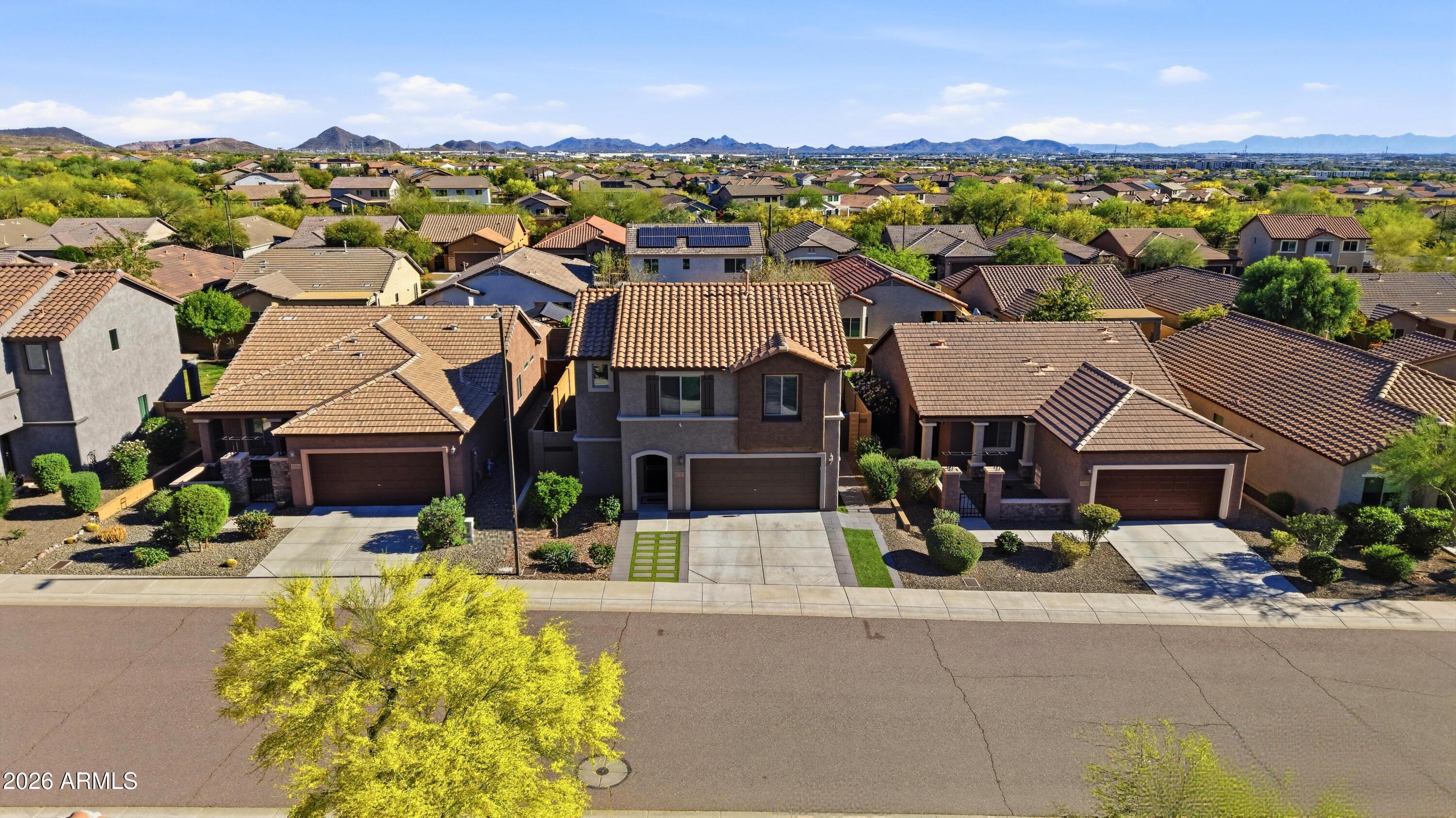 1717 W BUCKHORN Trail