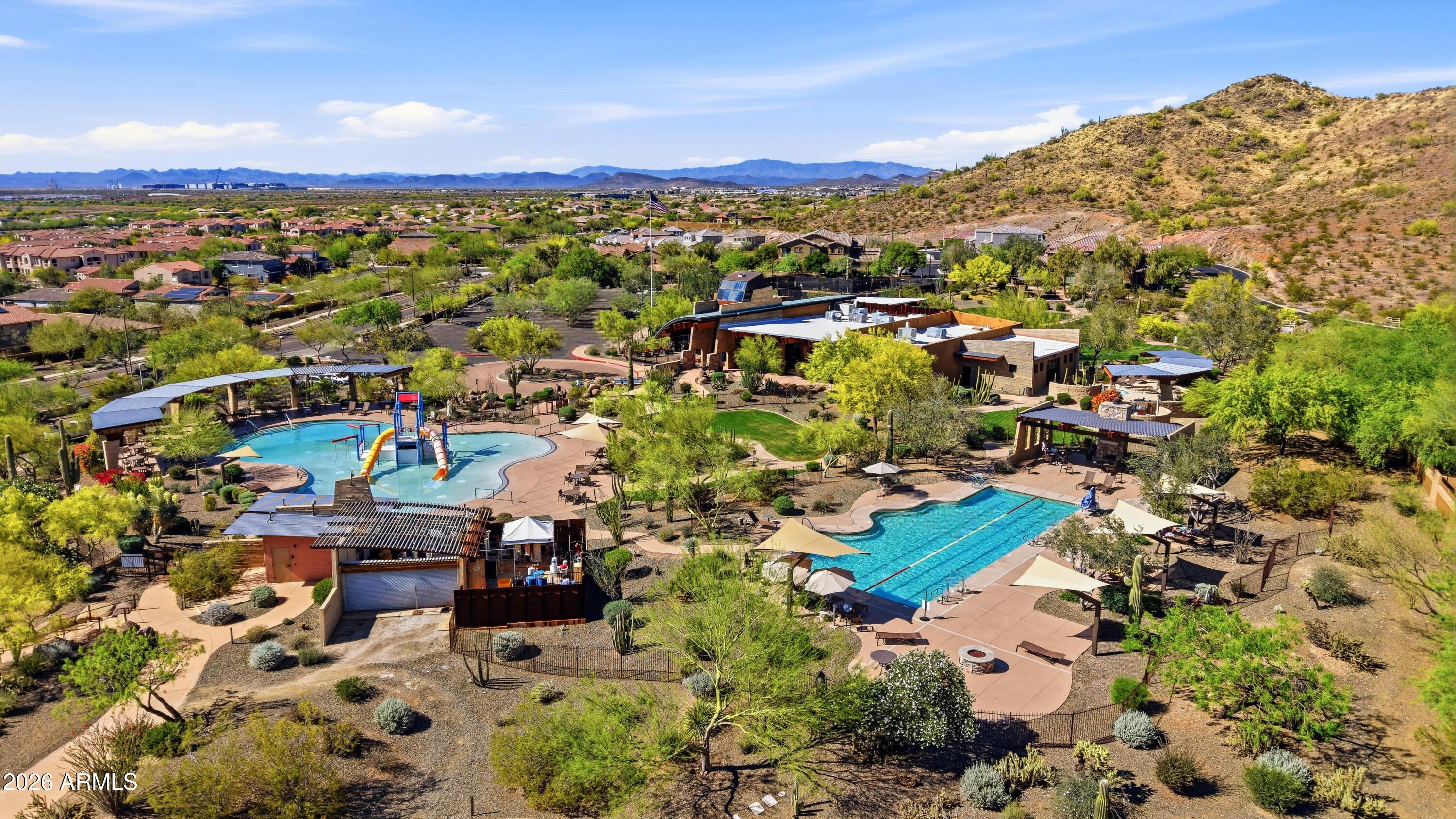 1717 W BUCKHORN Trail