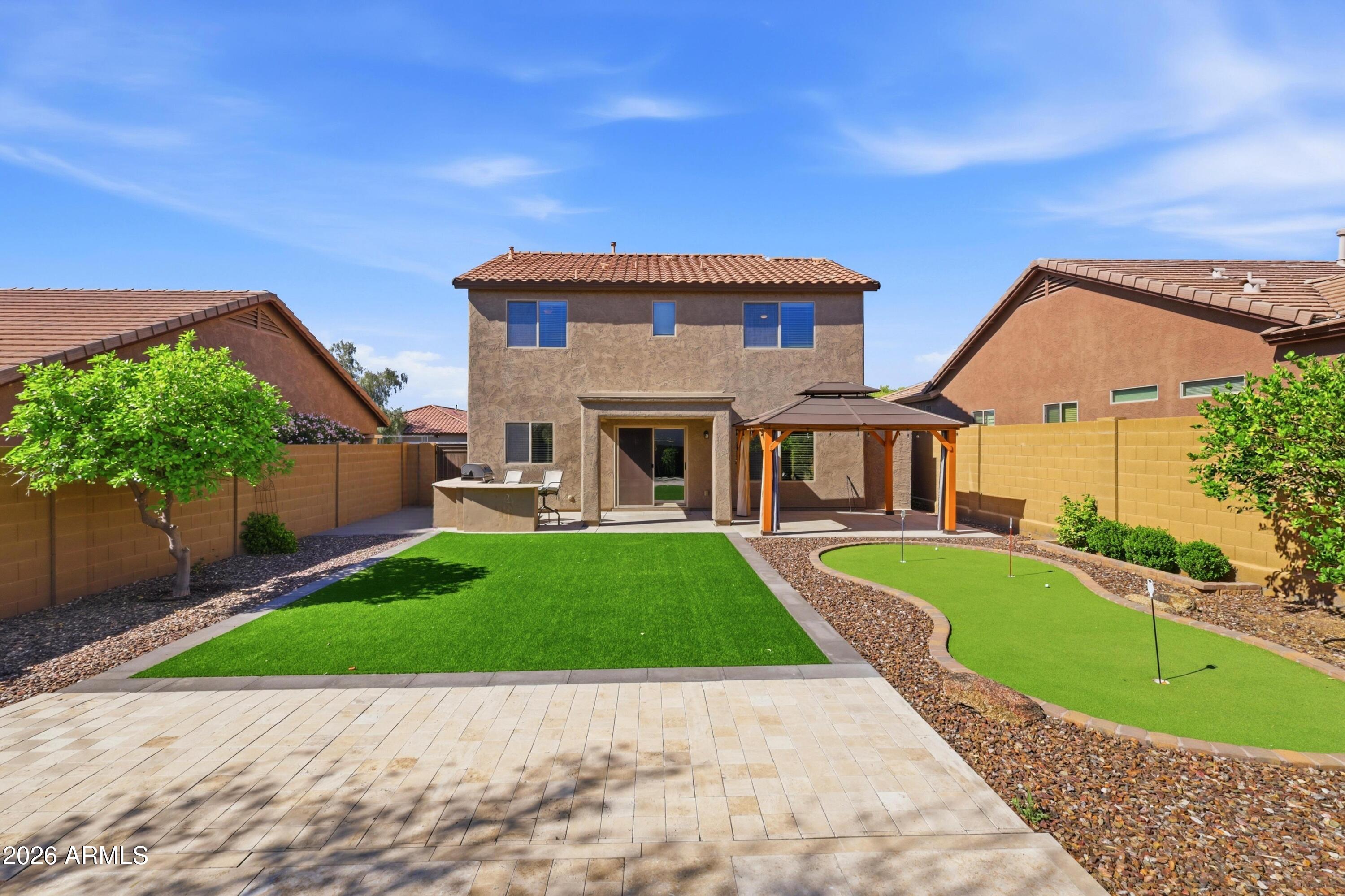1717 W BUCKHORN Trail