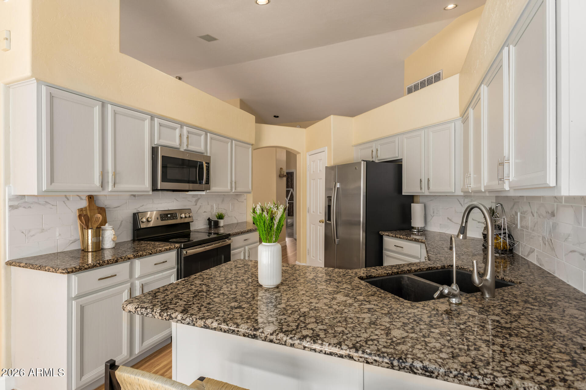 6071 W SHANNON Street