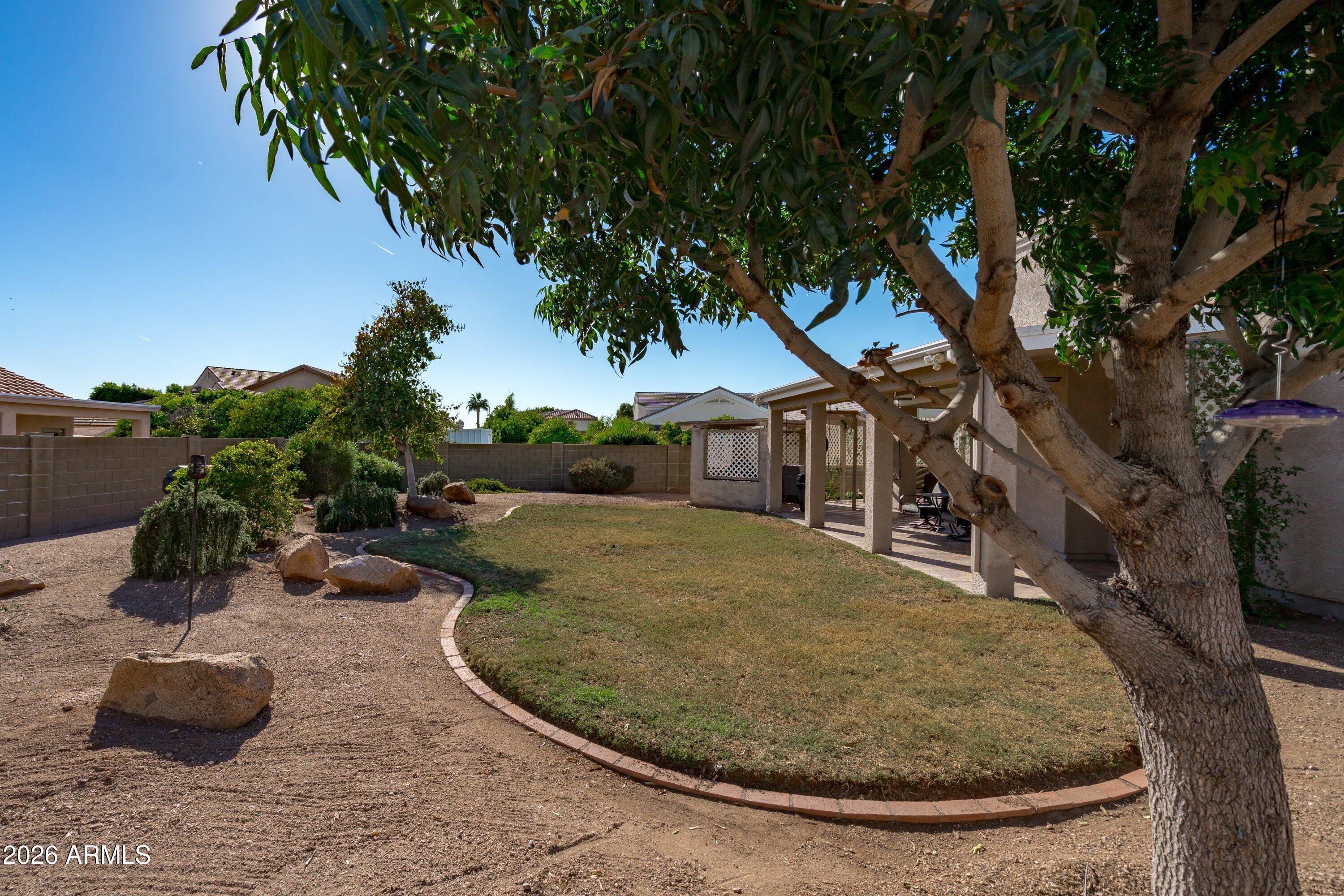 2739 E Hermosa Vista Drive