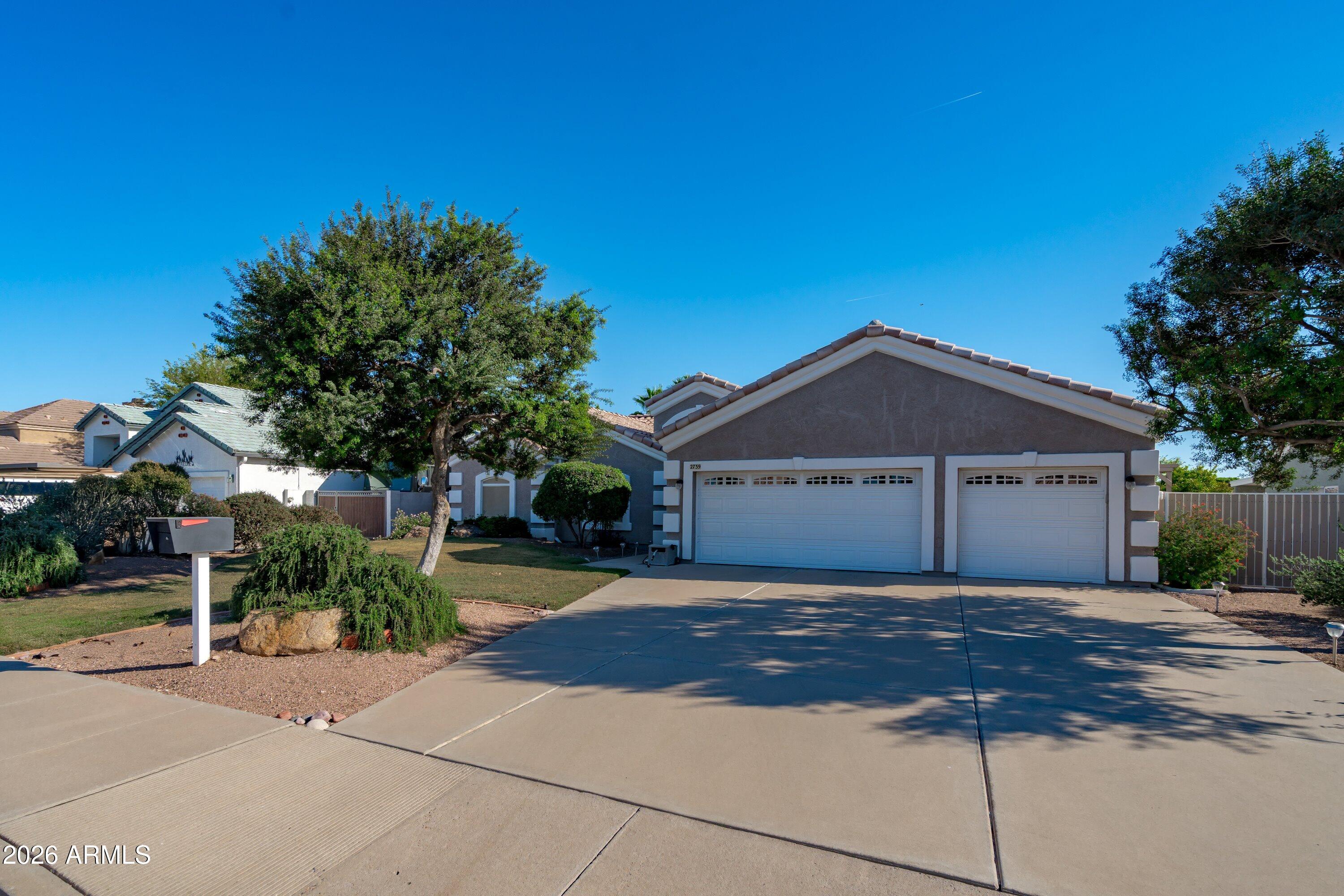 2739 E Hermosa Vista Drive
