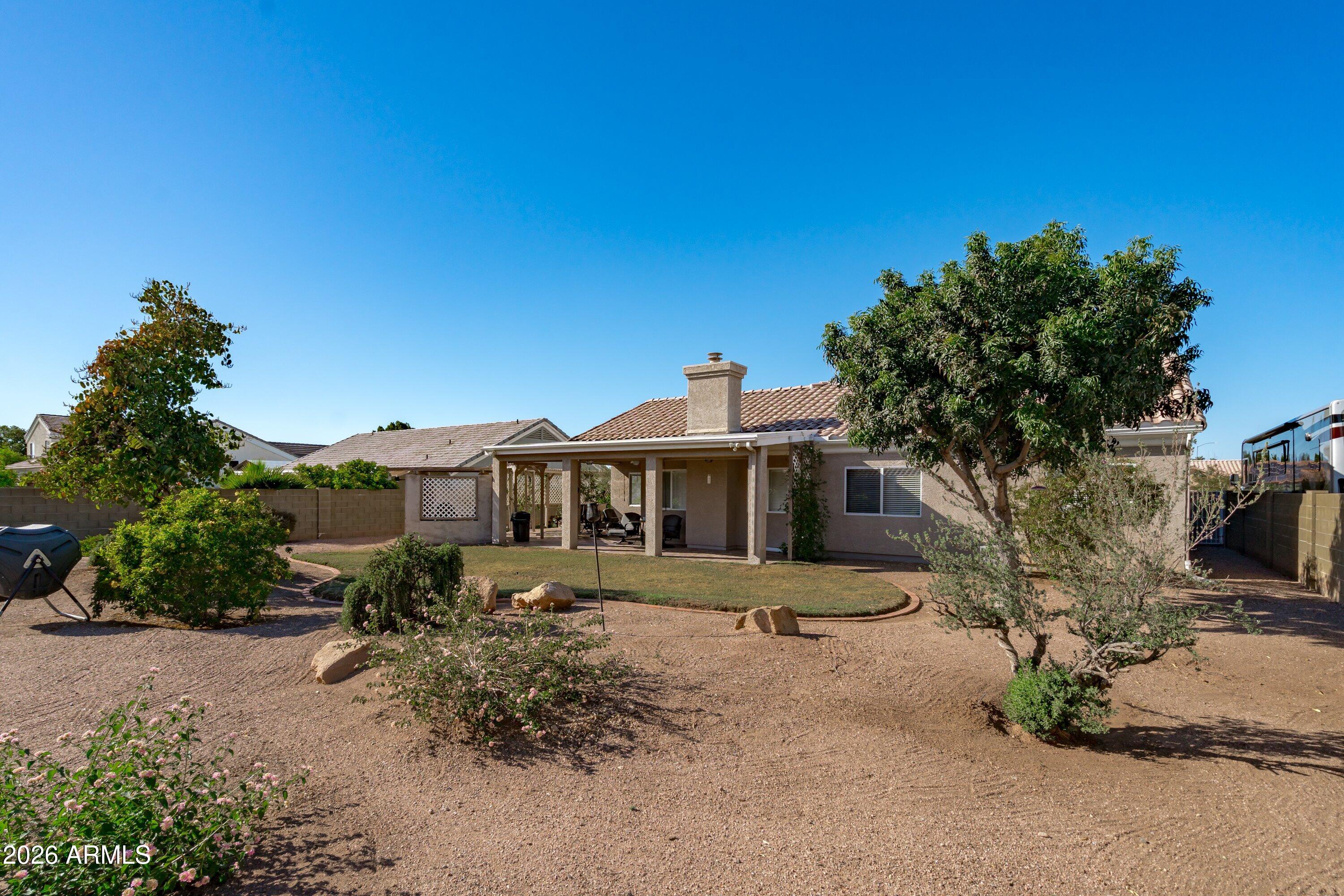 2739 E Hermosa Vista Drive