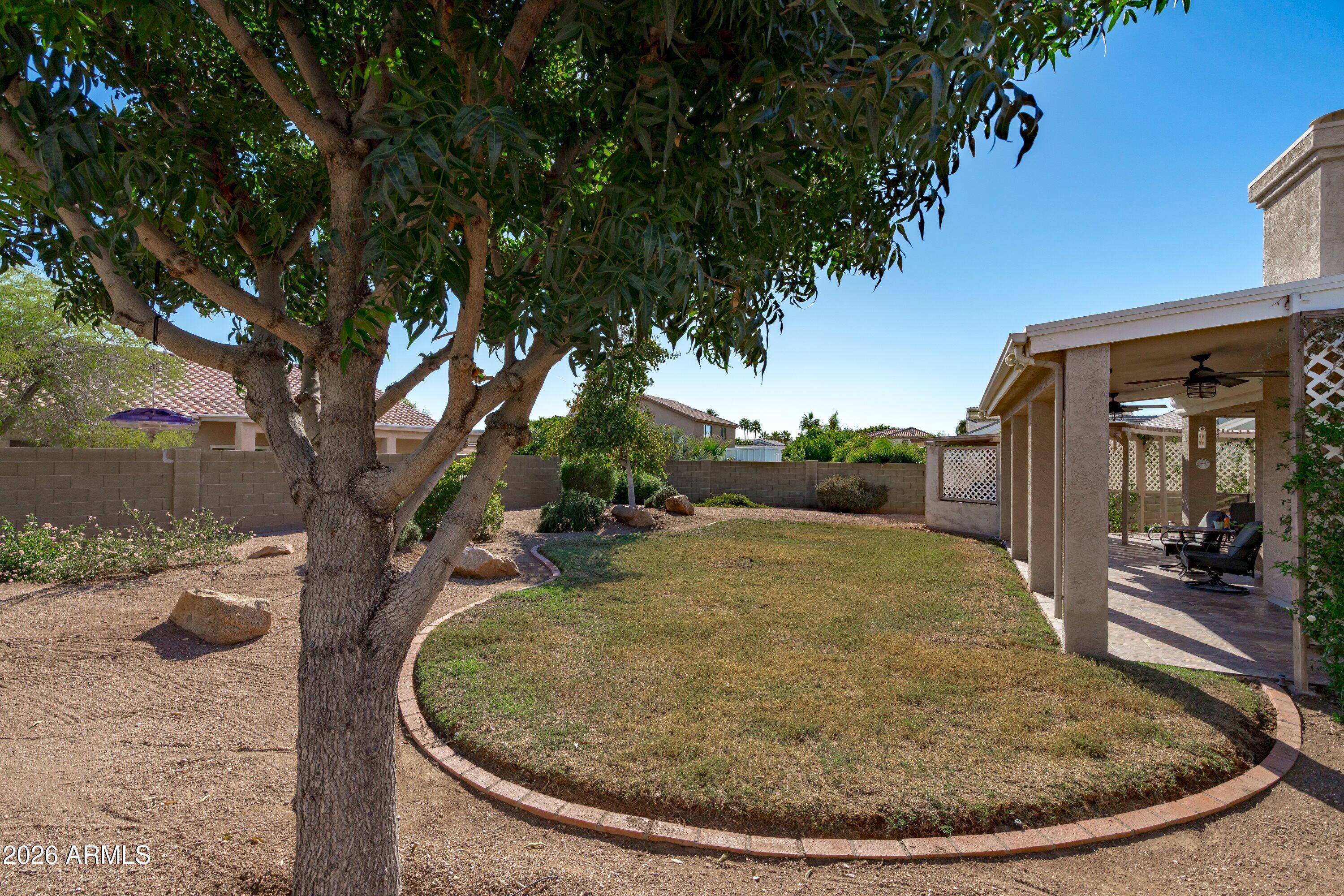 2739 E Hermosa Vista Drive