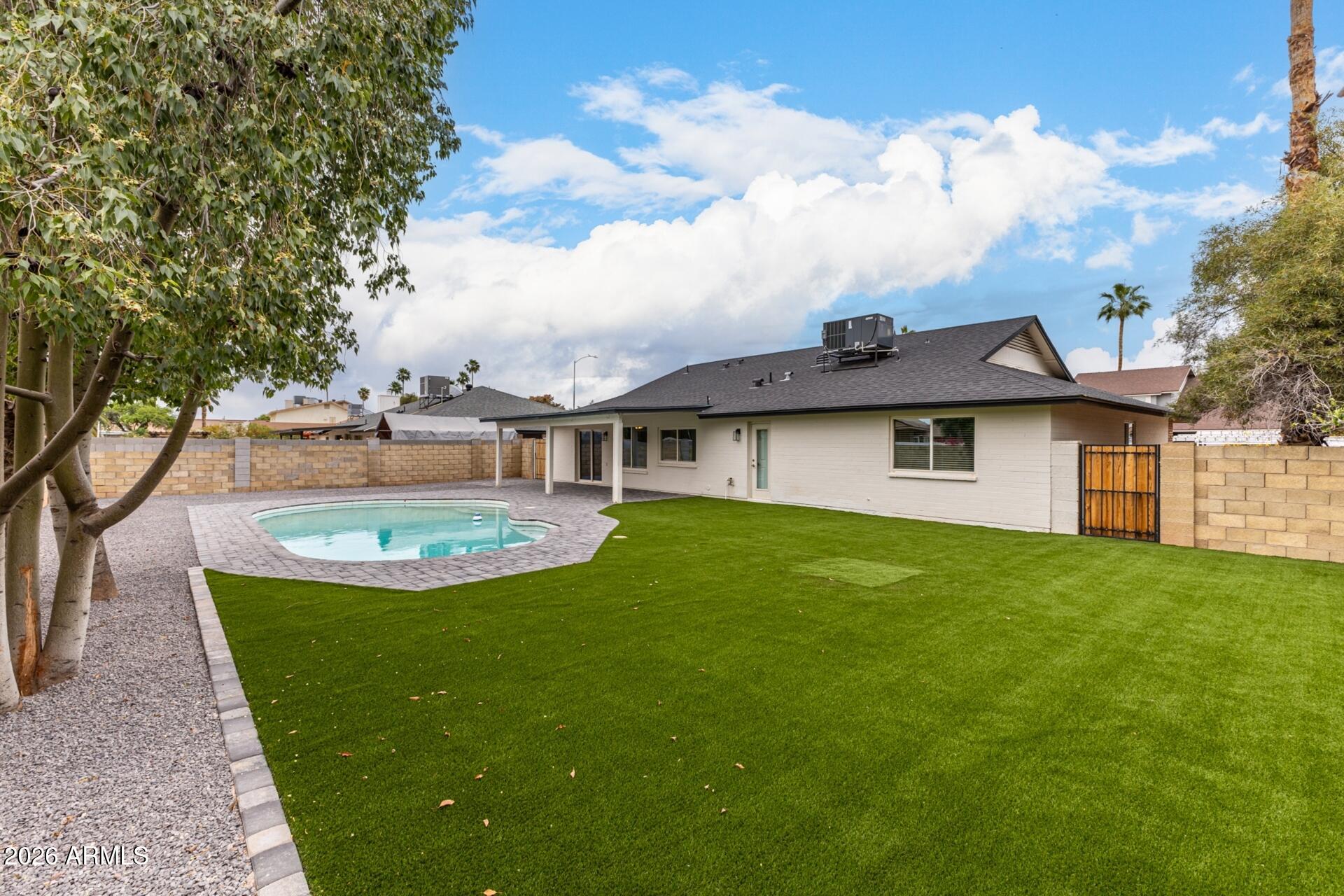 1025 W KEATING Avenue