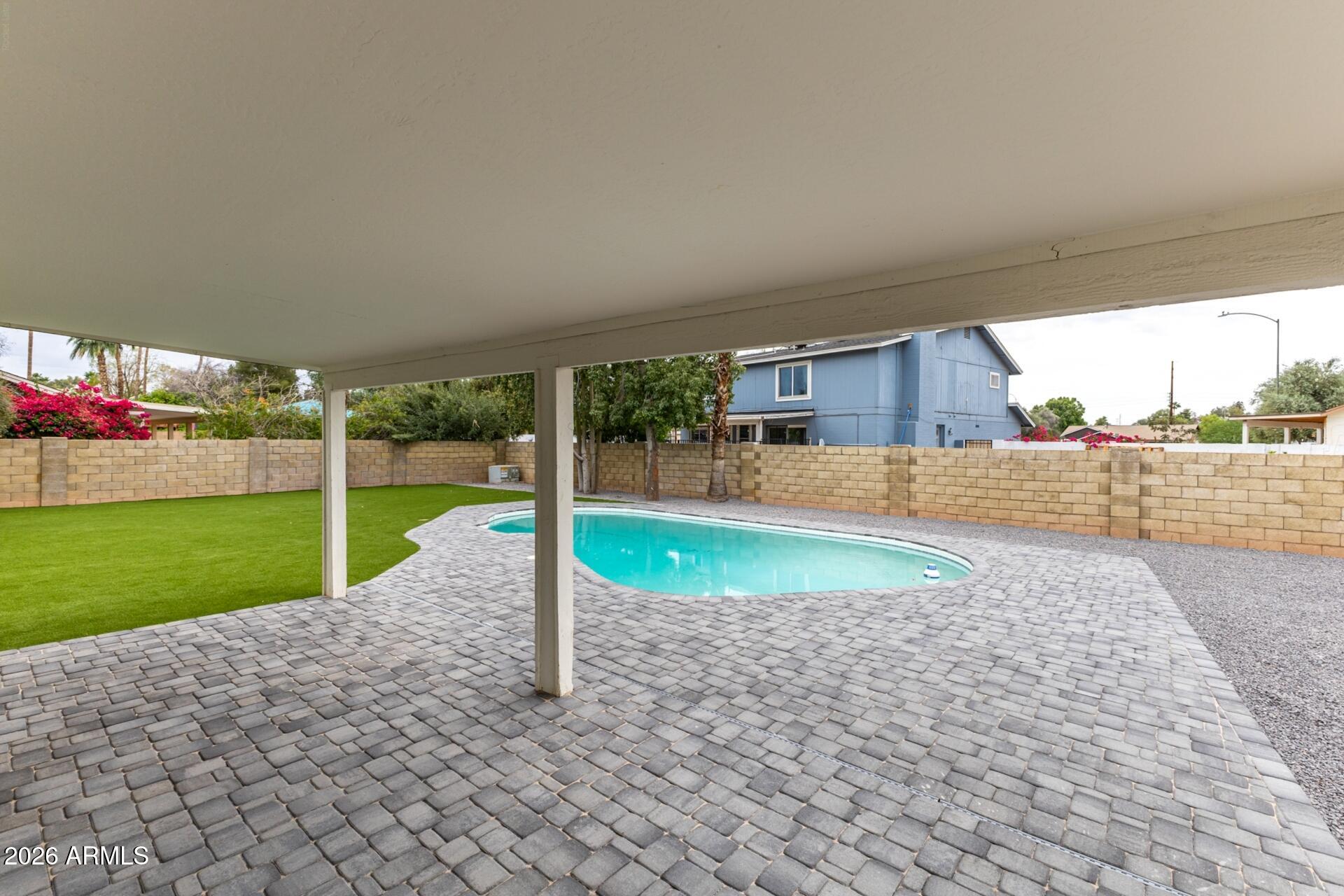 1025 W KEATING Avenue