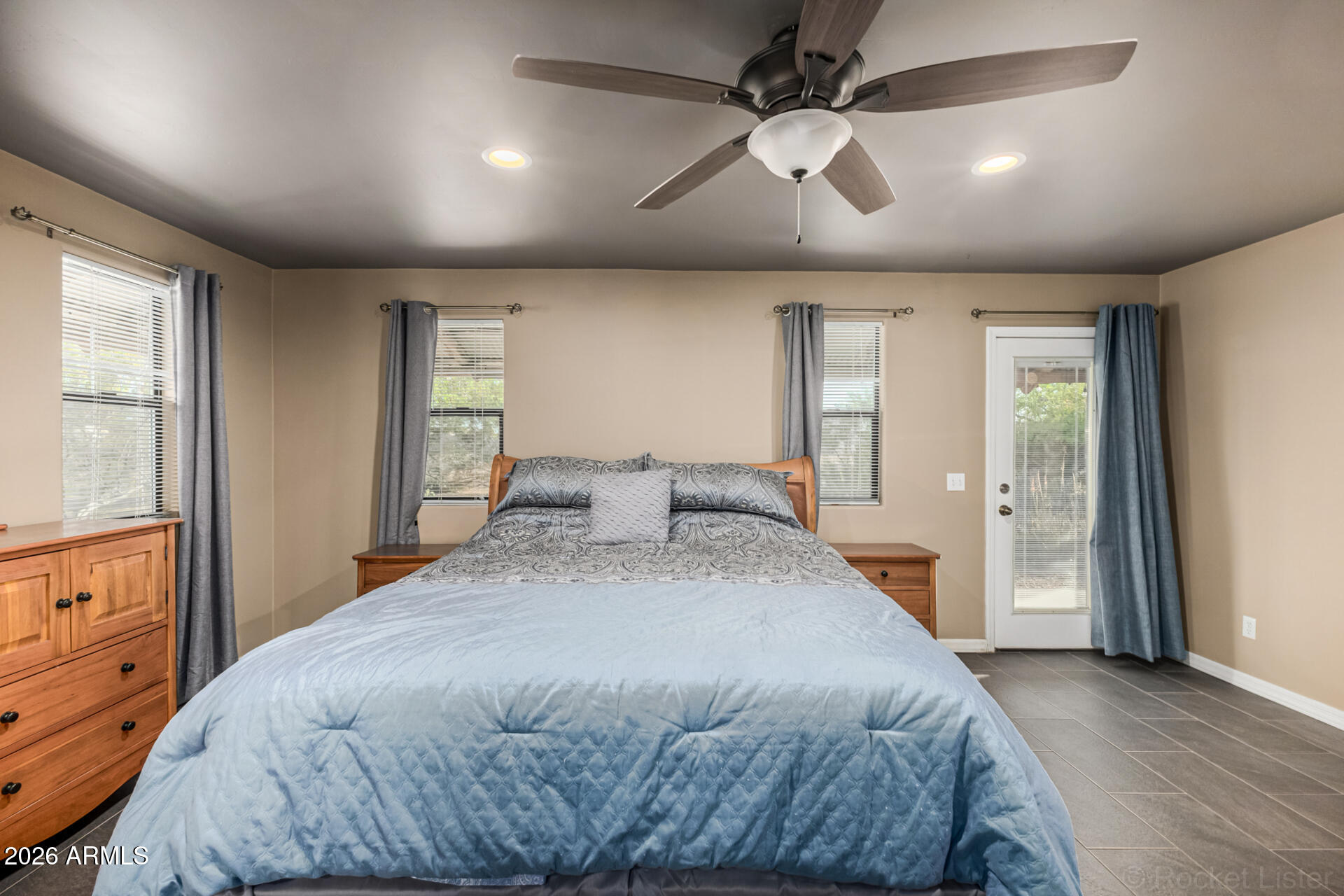 1910 E JOY RANCH Road