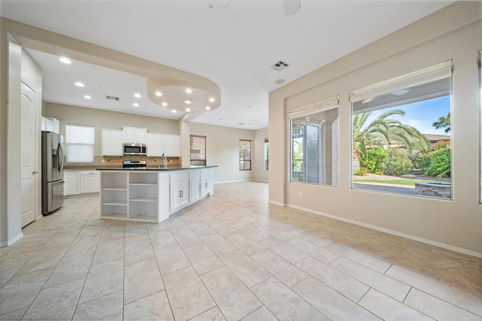13042 W Pinnacle Vista Drive