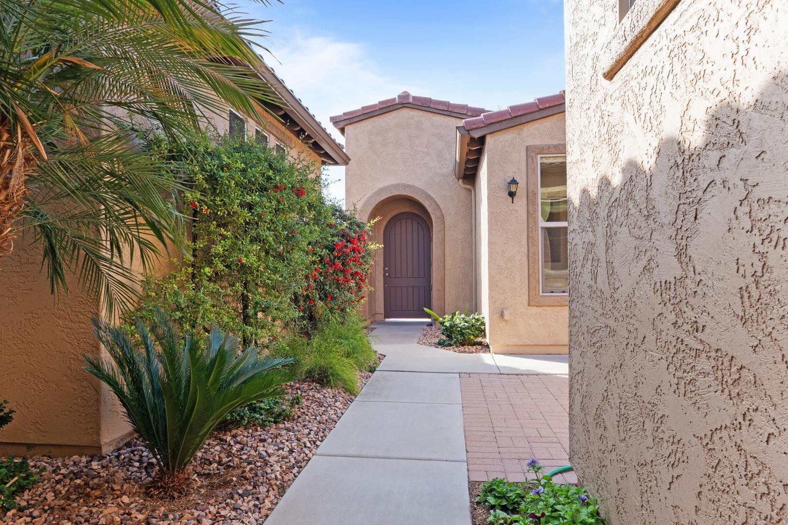 13042 W Pinnacle Vista Drive
