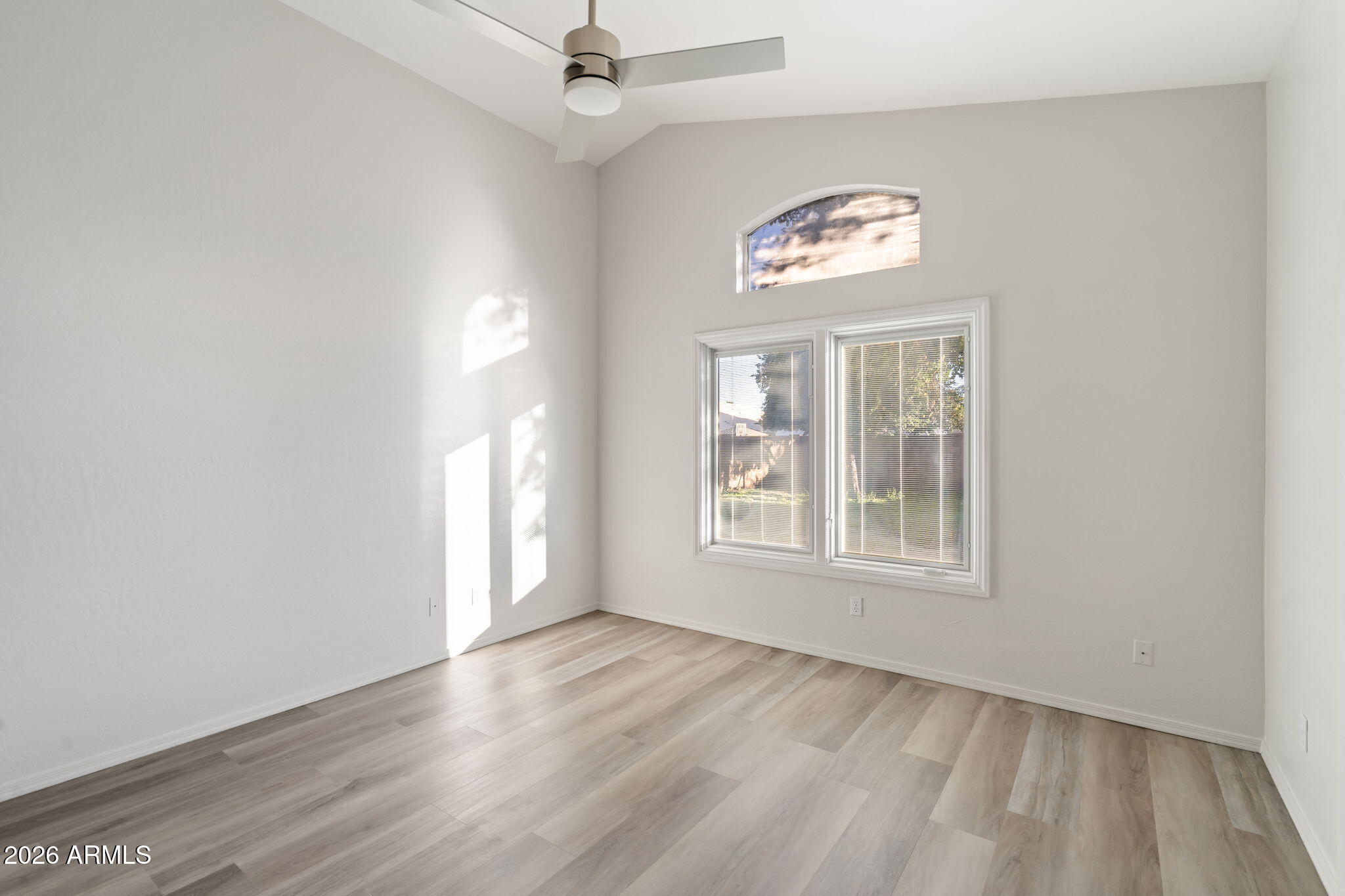 523 W Kelton Lane