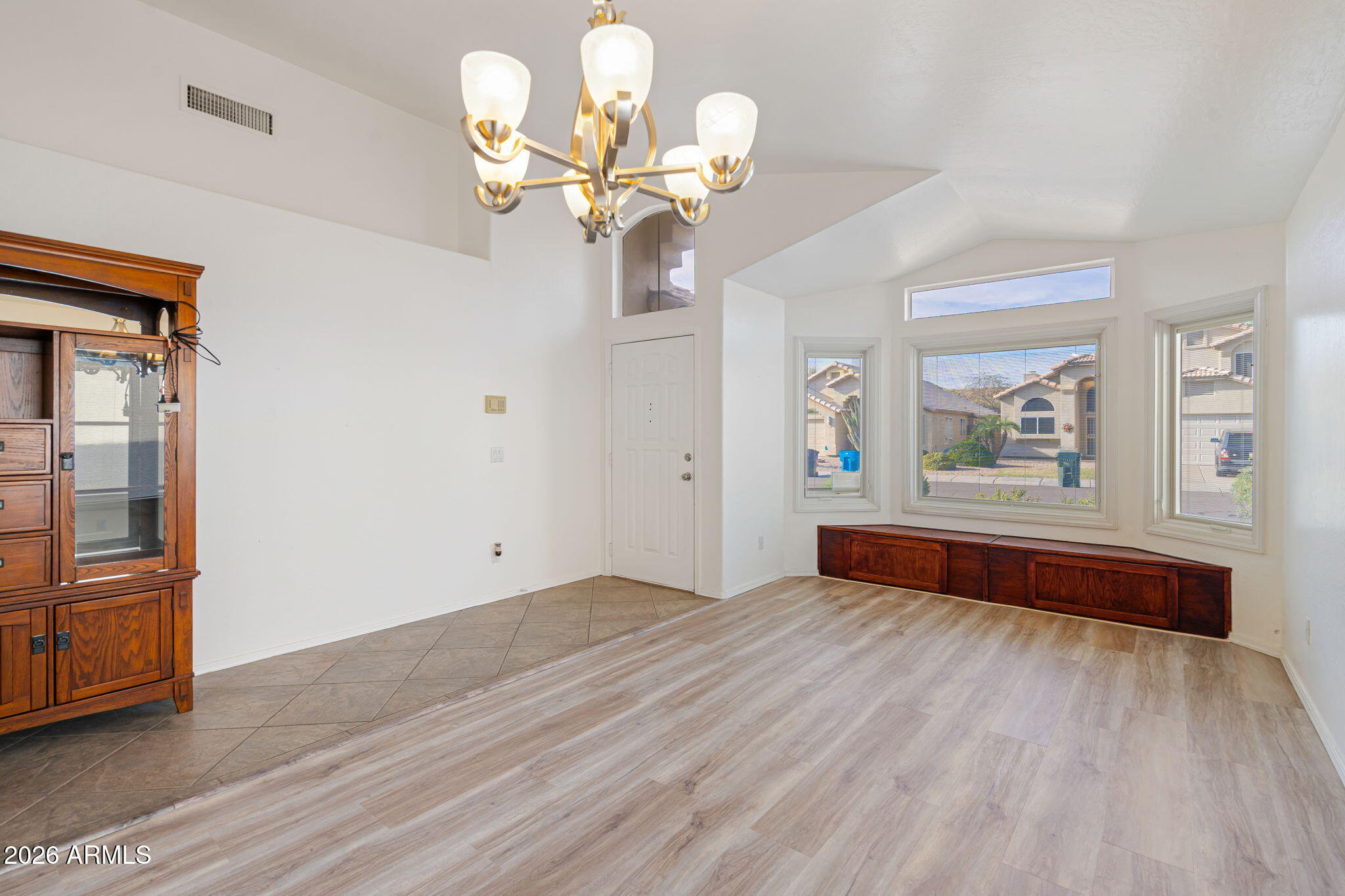 523 W Kelton Lane
