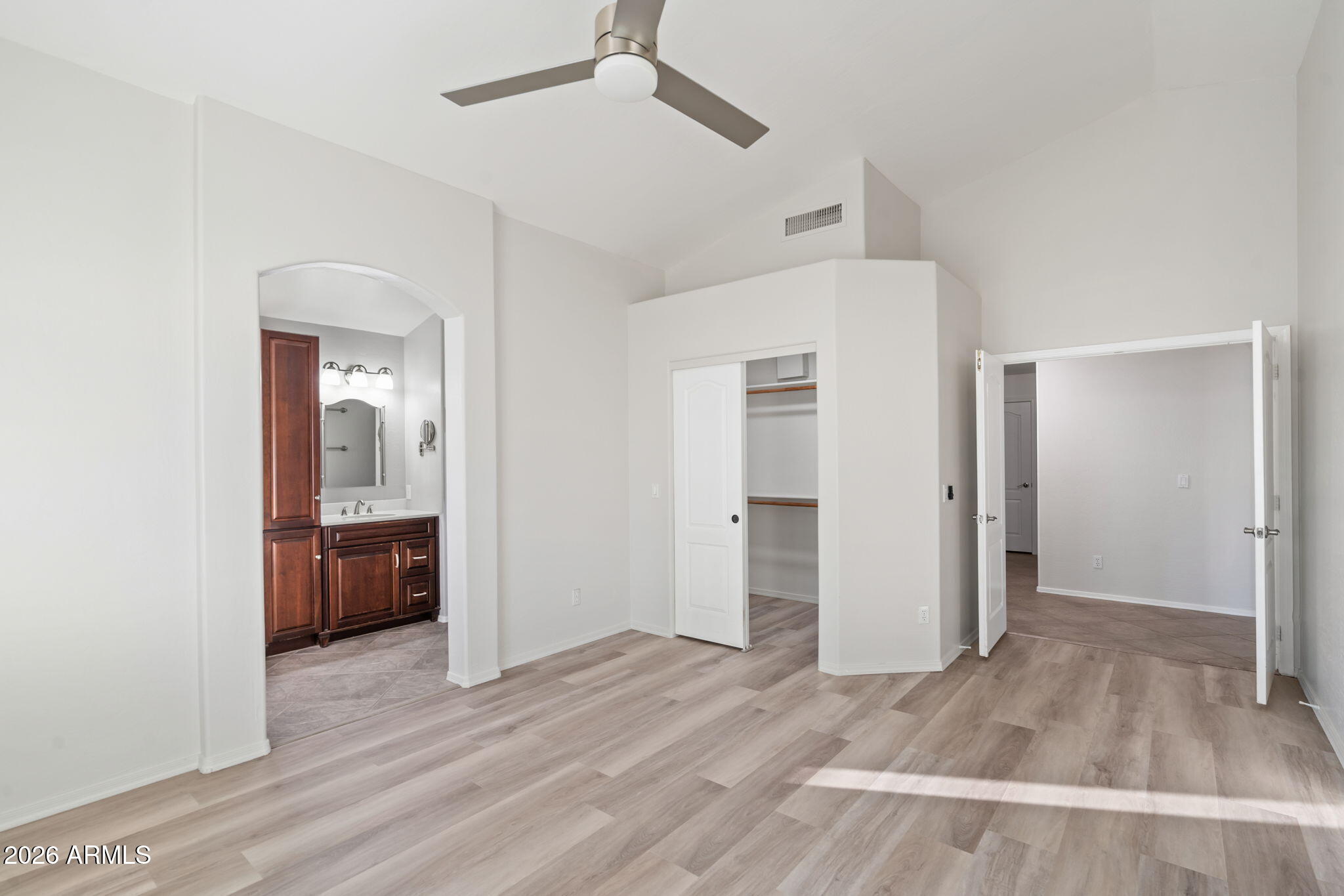 523 W Kelton Lane