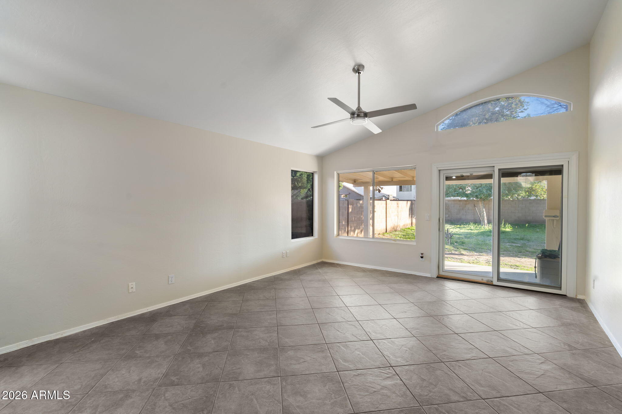 523 W Kelton Lane
