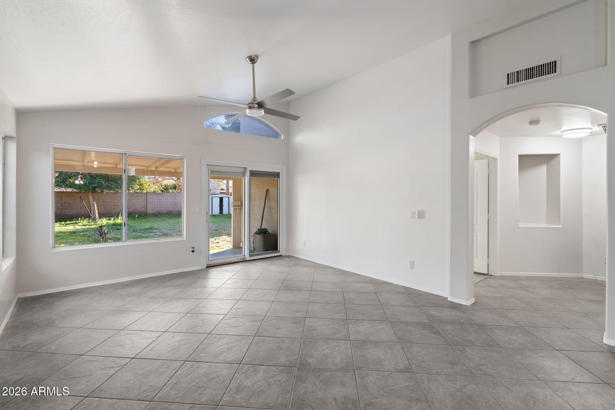 523 W Kelton Lane