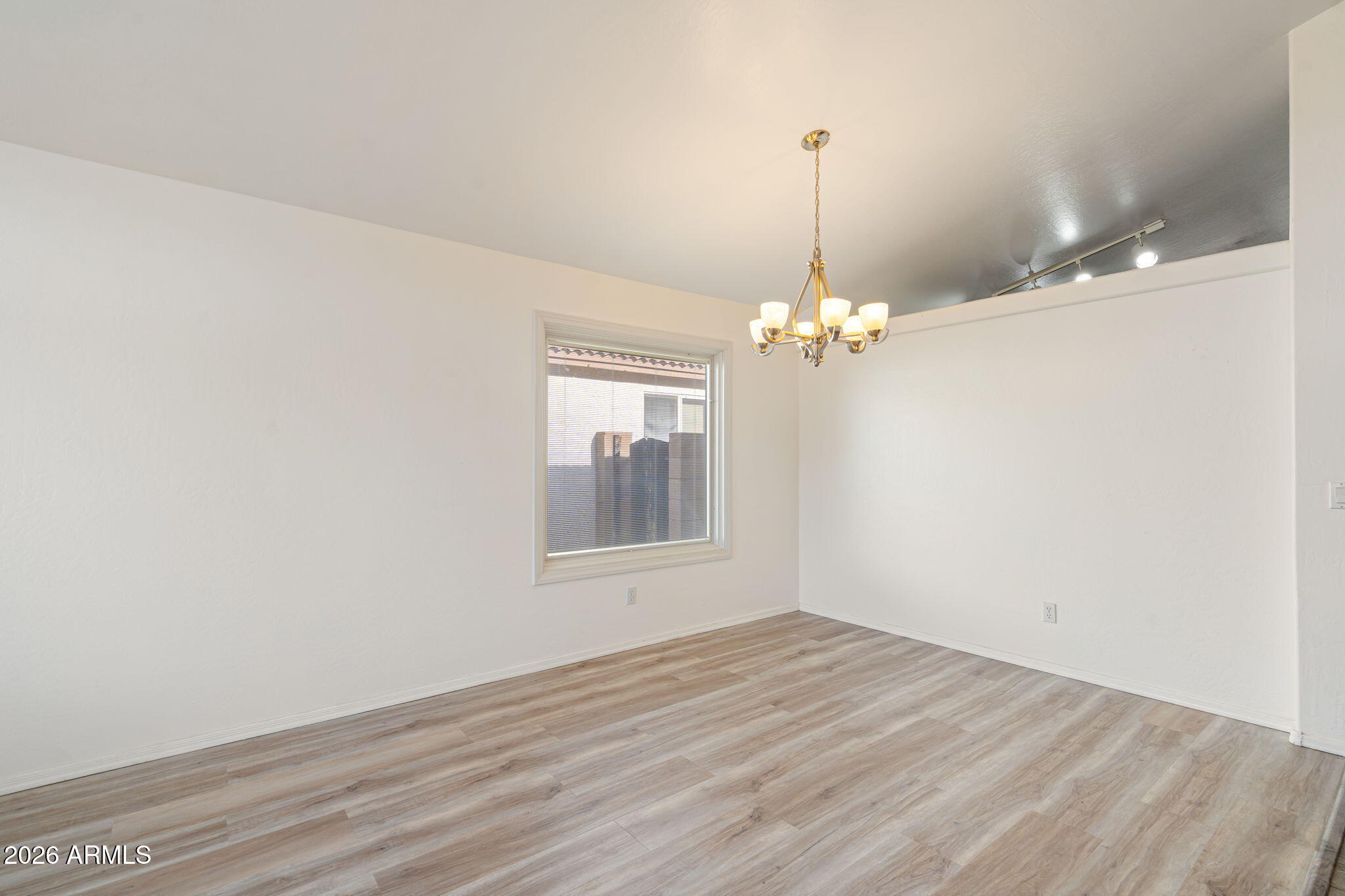 523 W Kelton Lane
