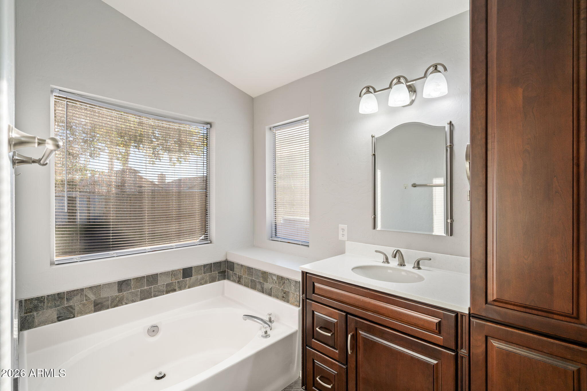 523 W Kelton Lane