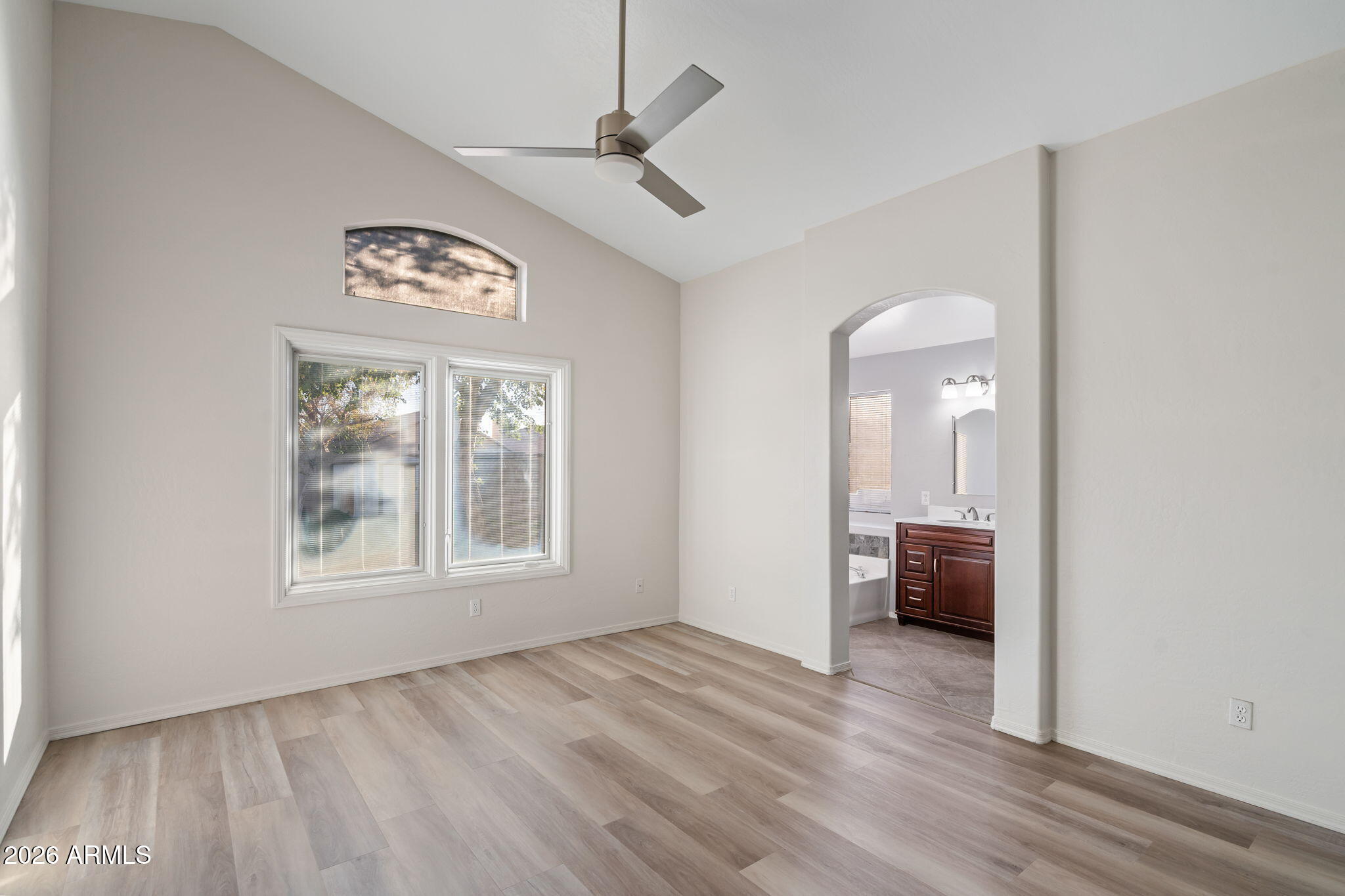 523 W Kelton Lane