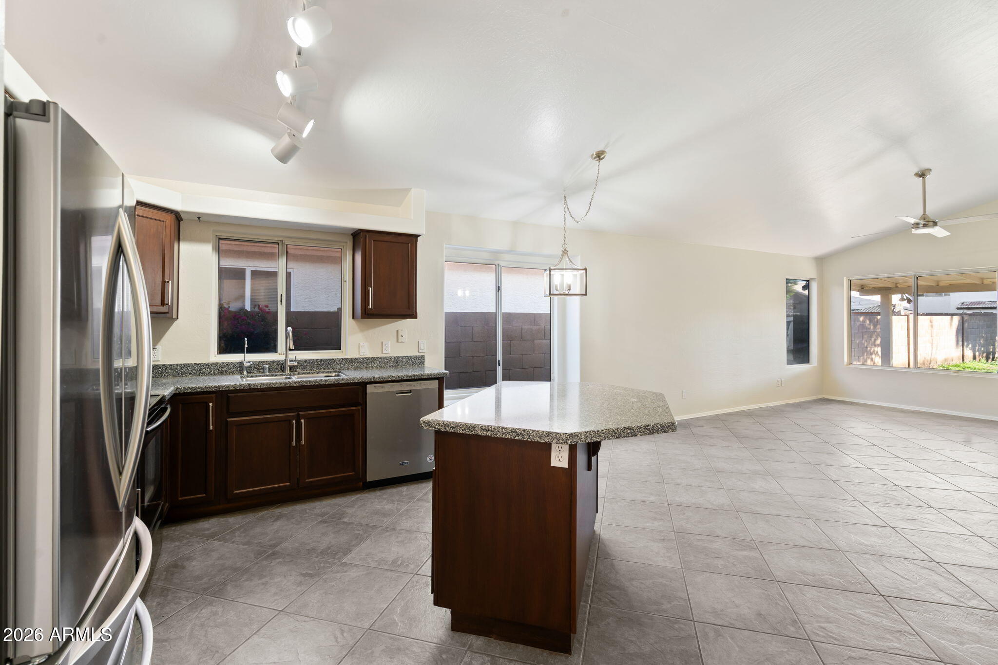 523 W Kelton Lane