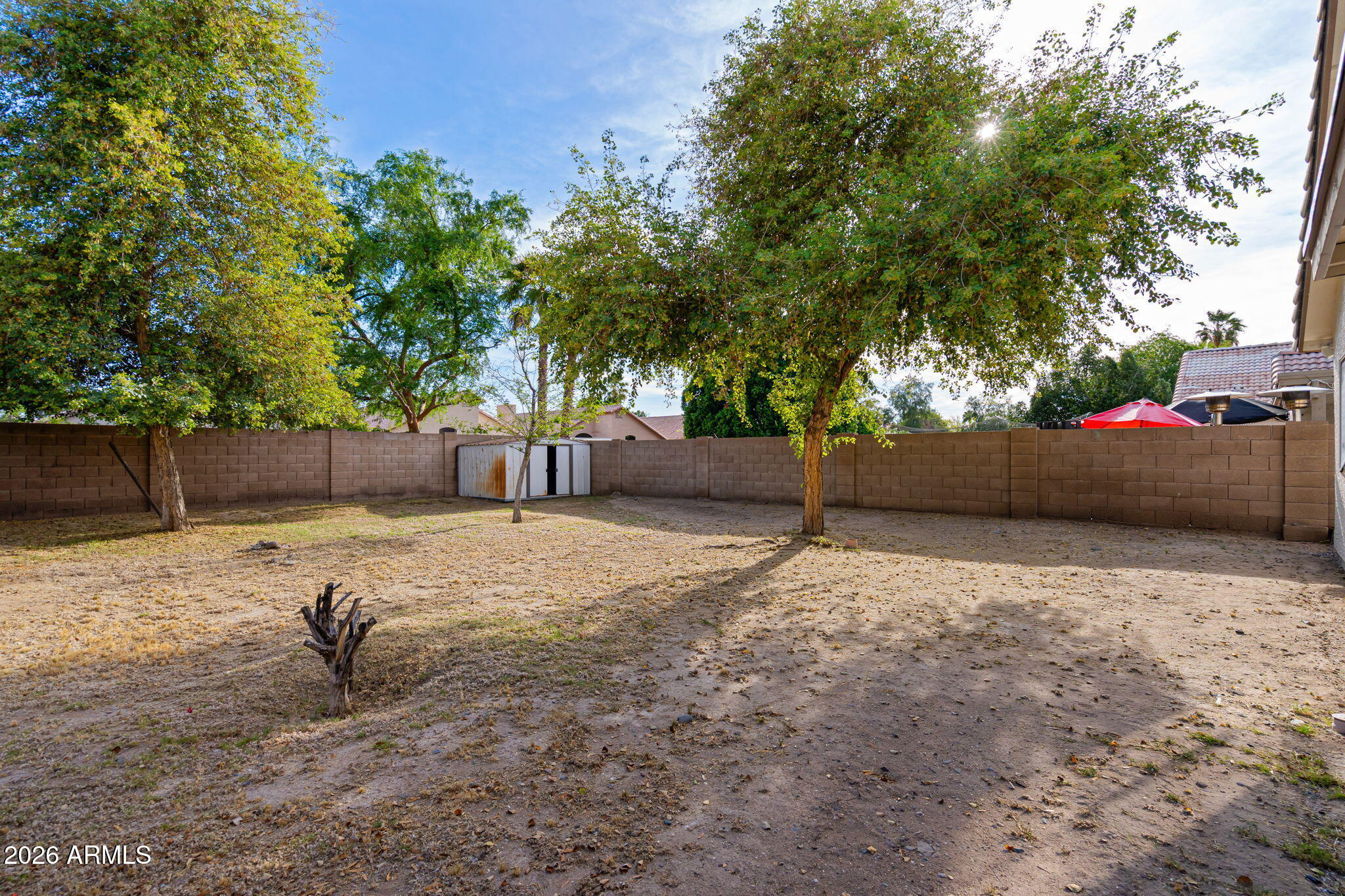523 W Kelton Lane