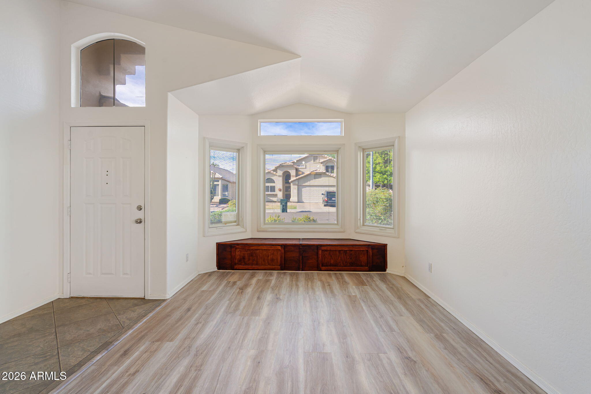 523 W Kelton Lane