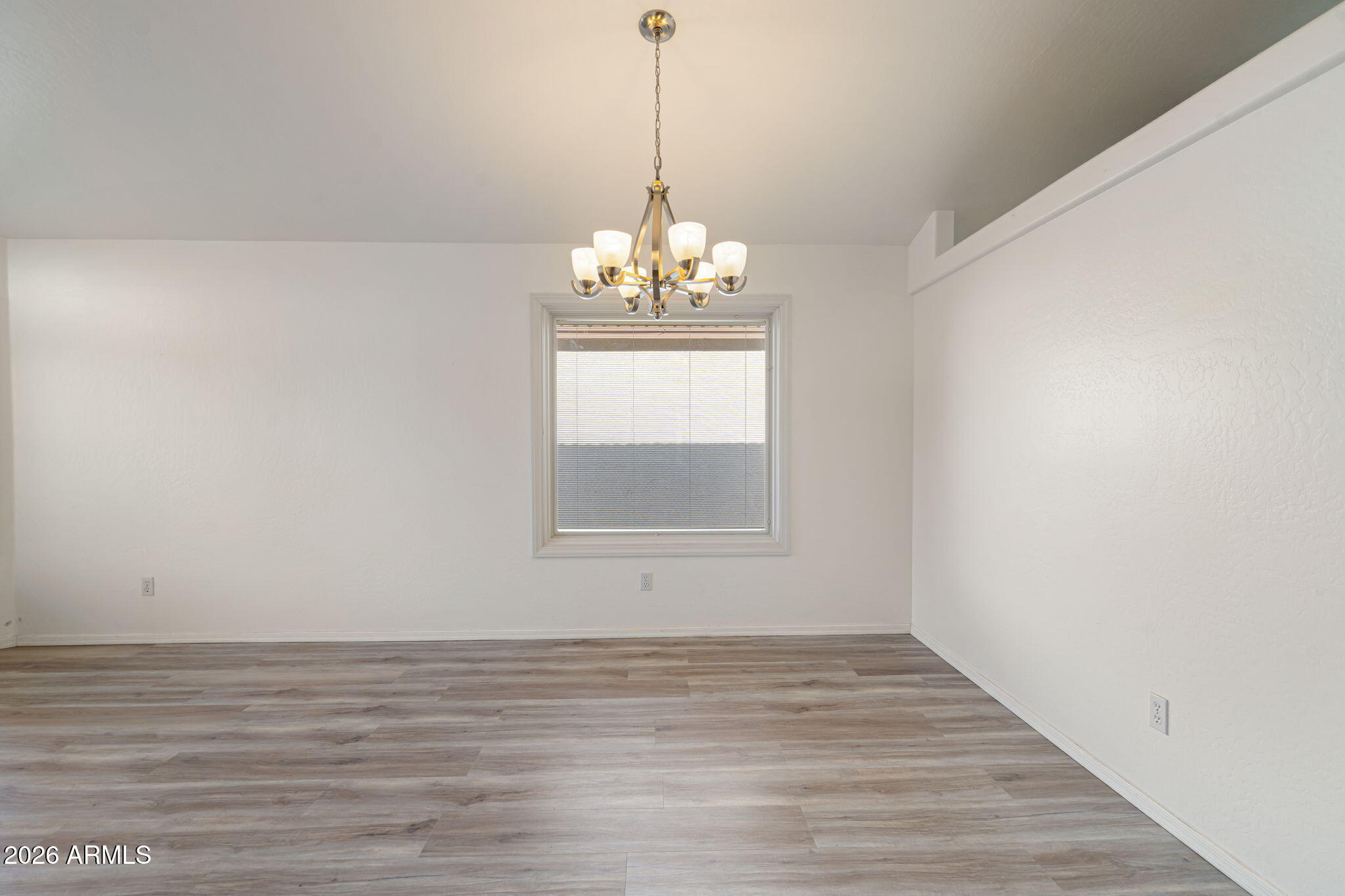 523 W Kelton Lane