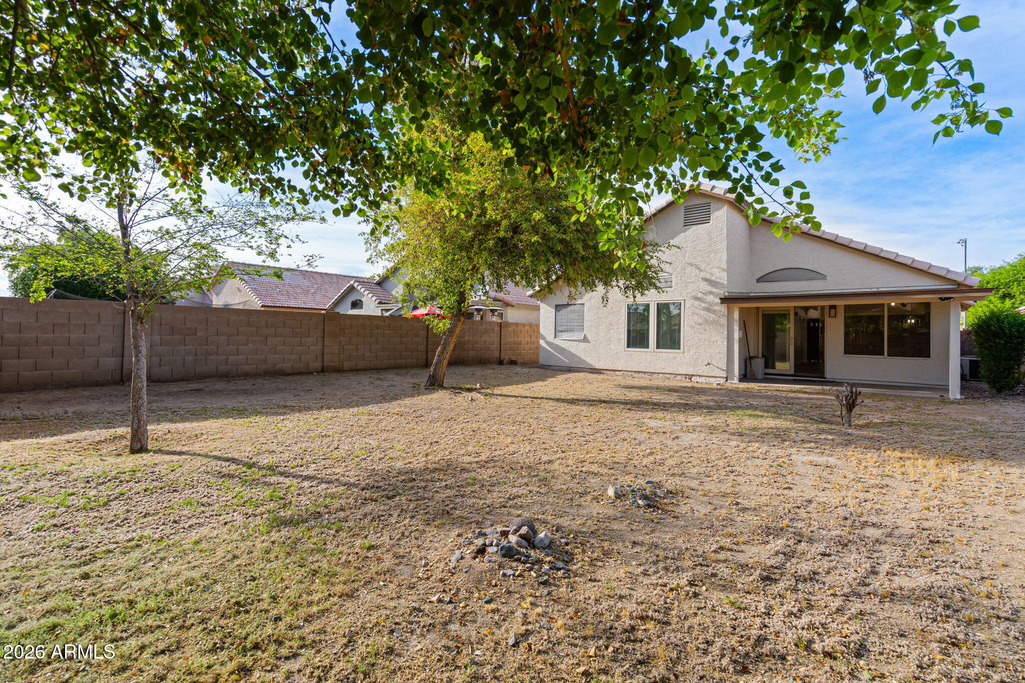 523 W Kelton Lane