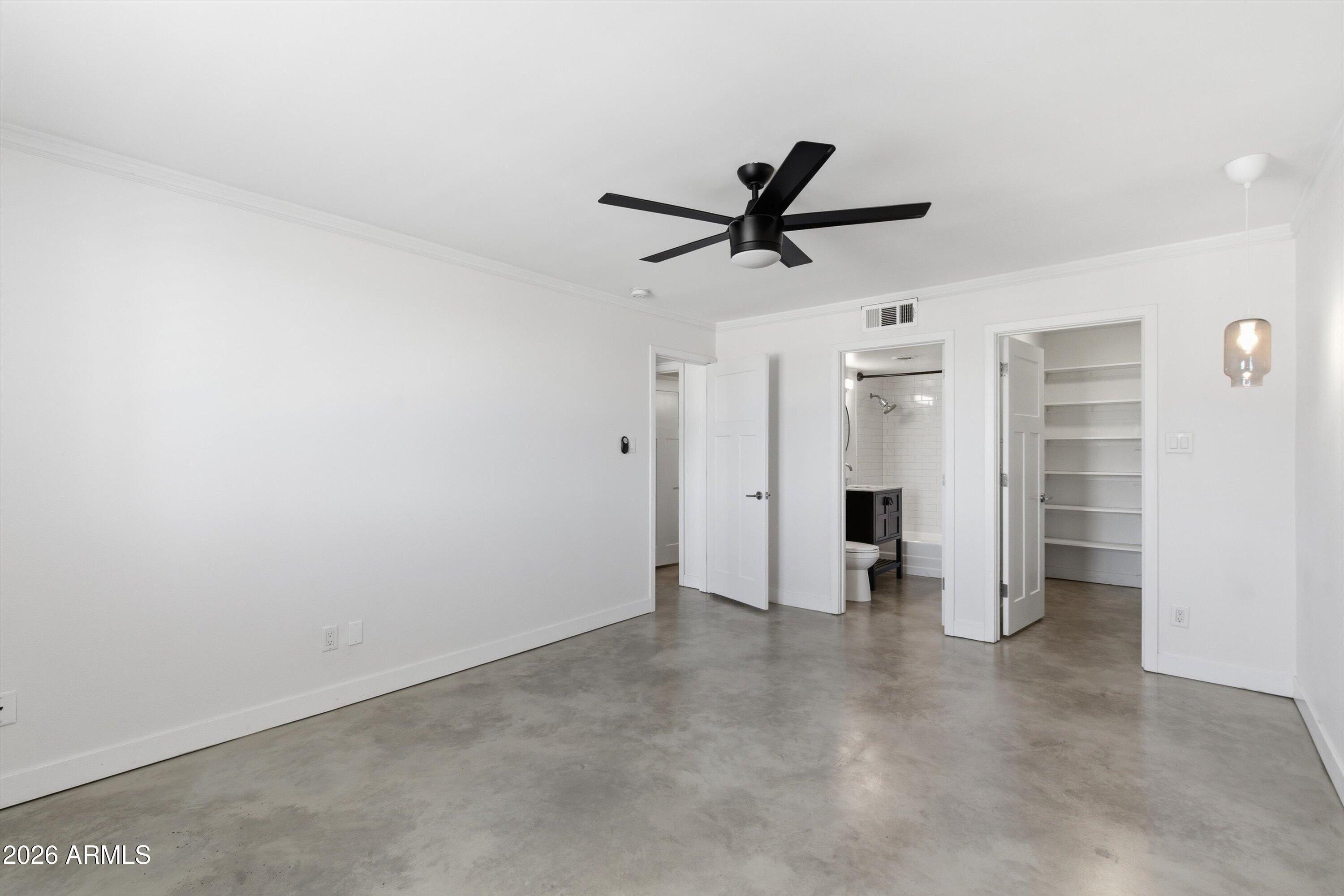 334 W MEDLOCK Drive C201