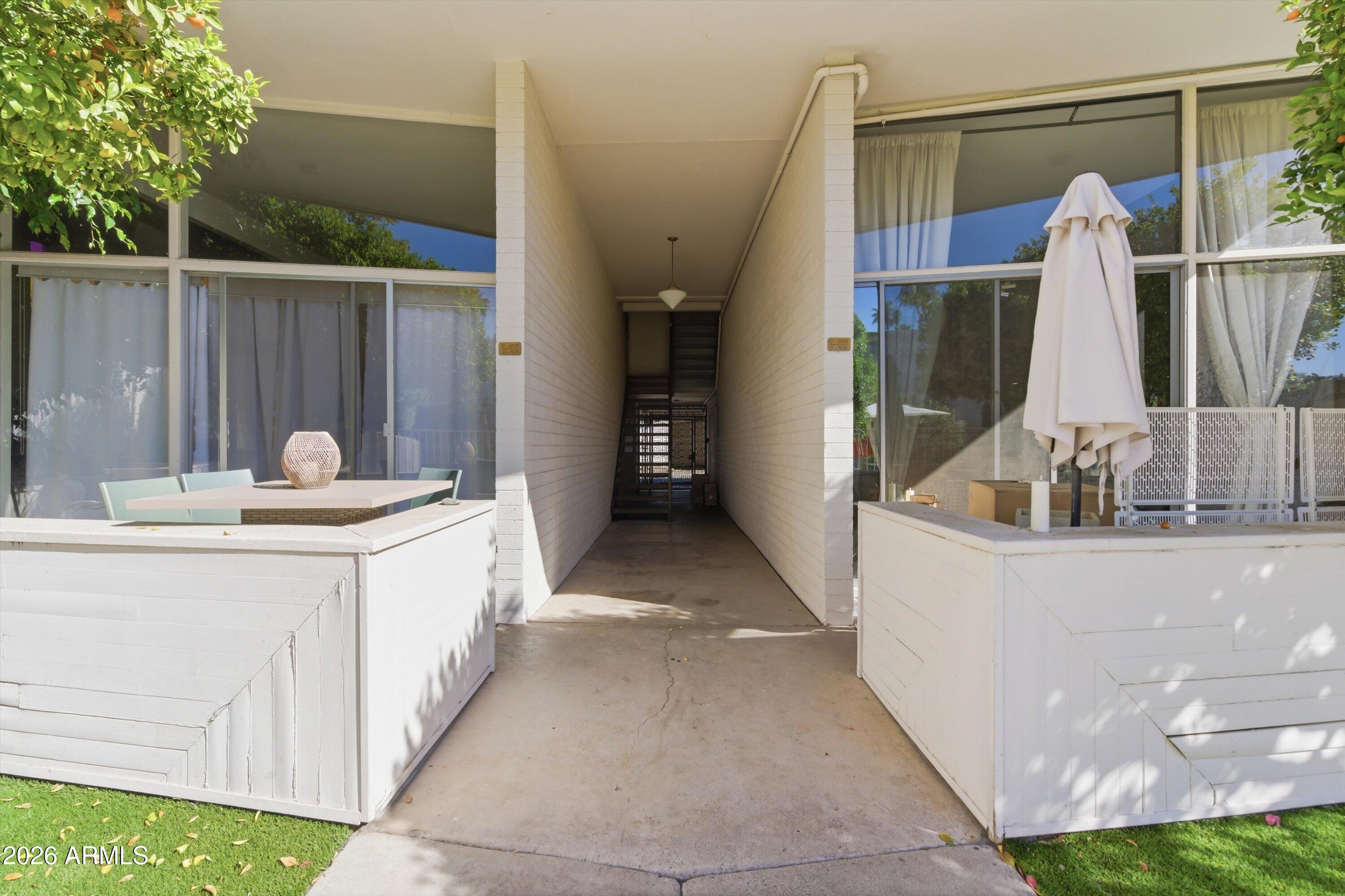 334 W MEDLOCK Drive C201