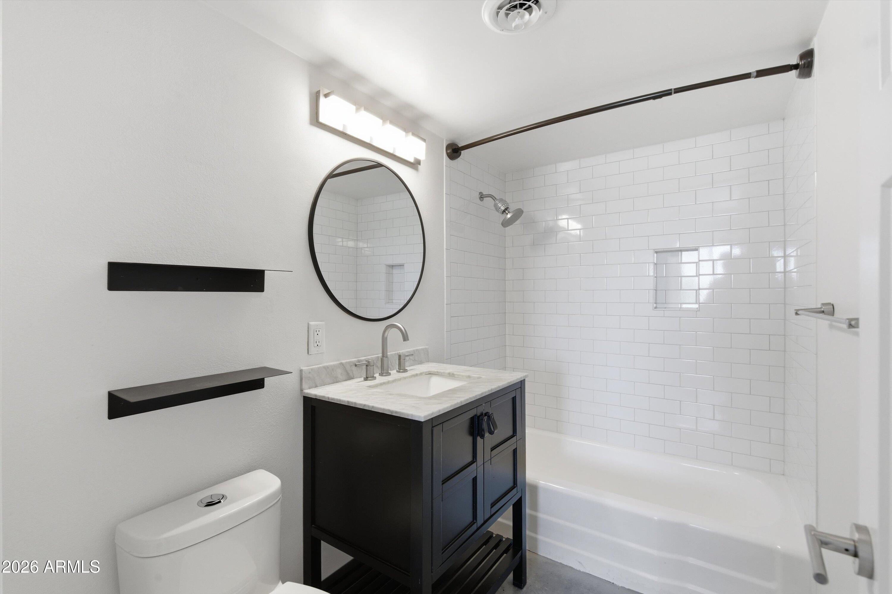 334 W MEDLOCK Drive C201