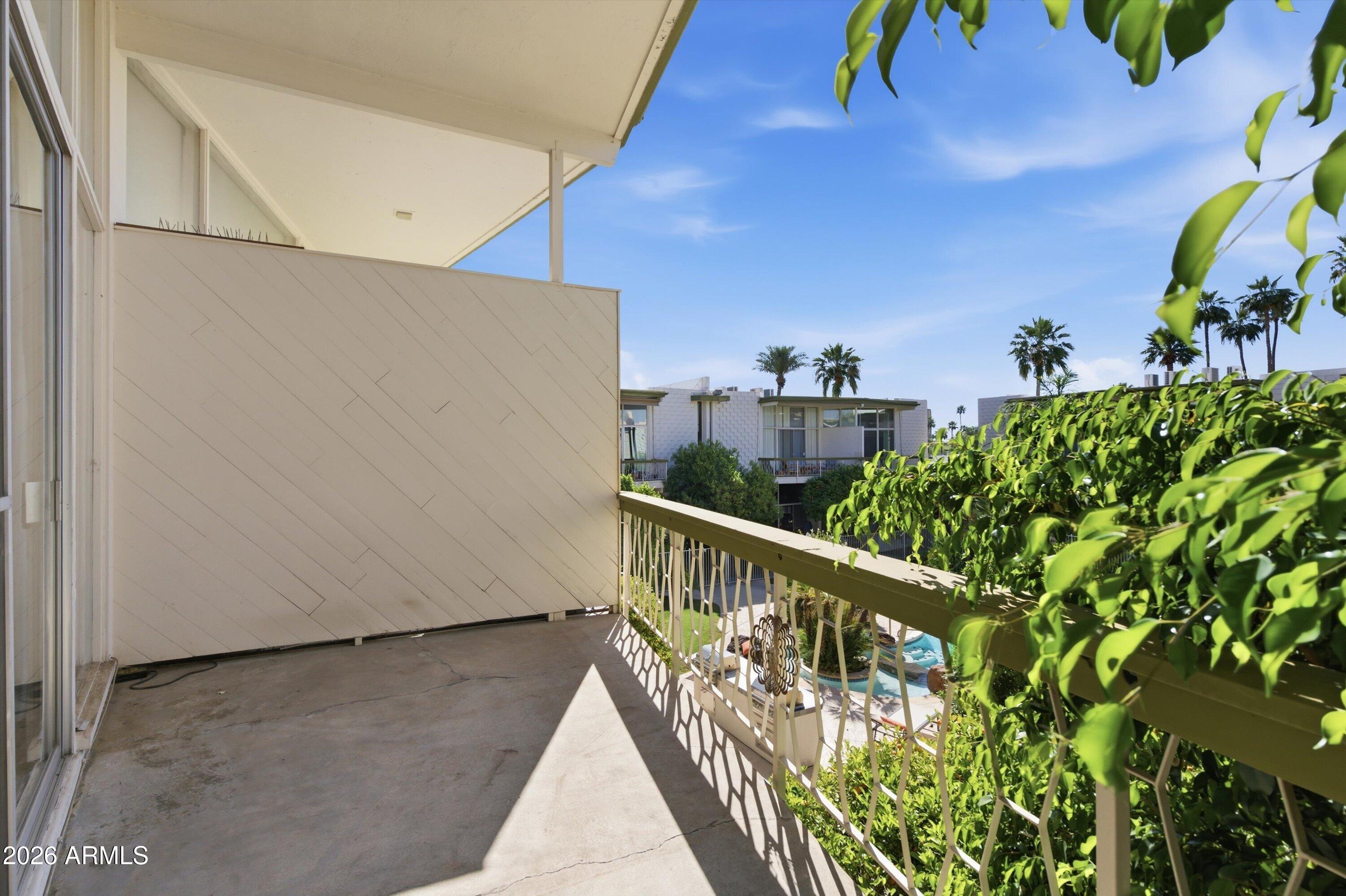 334 W MEDLOCK Drive C201