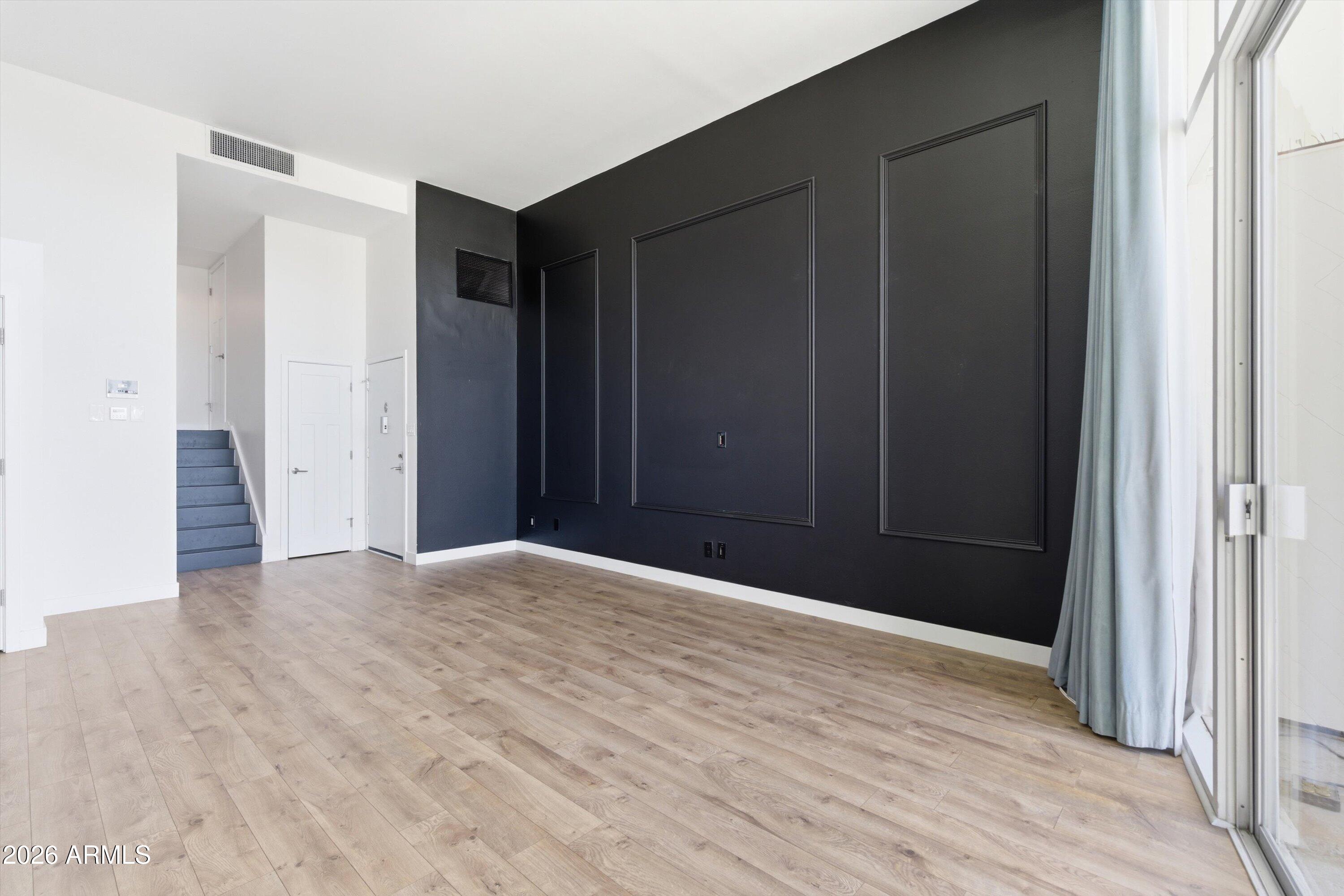 334 W MEDLOCK Drive C201