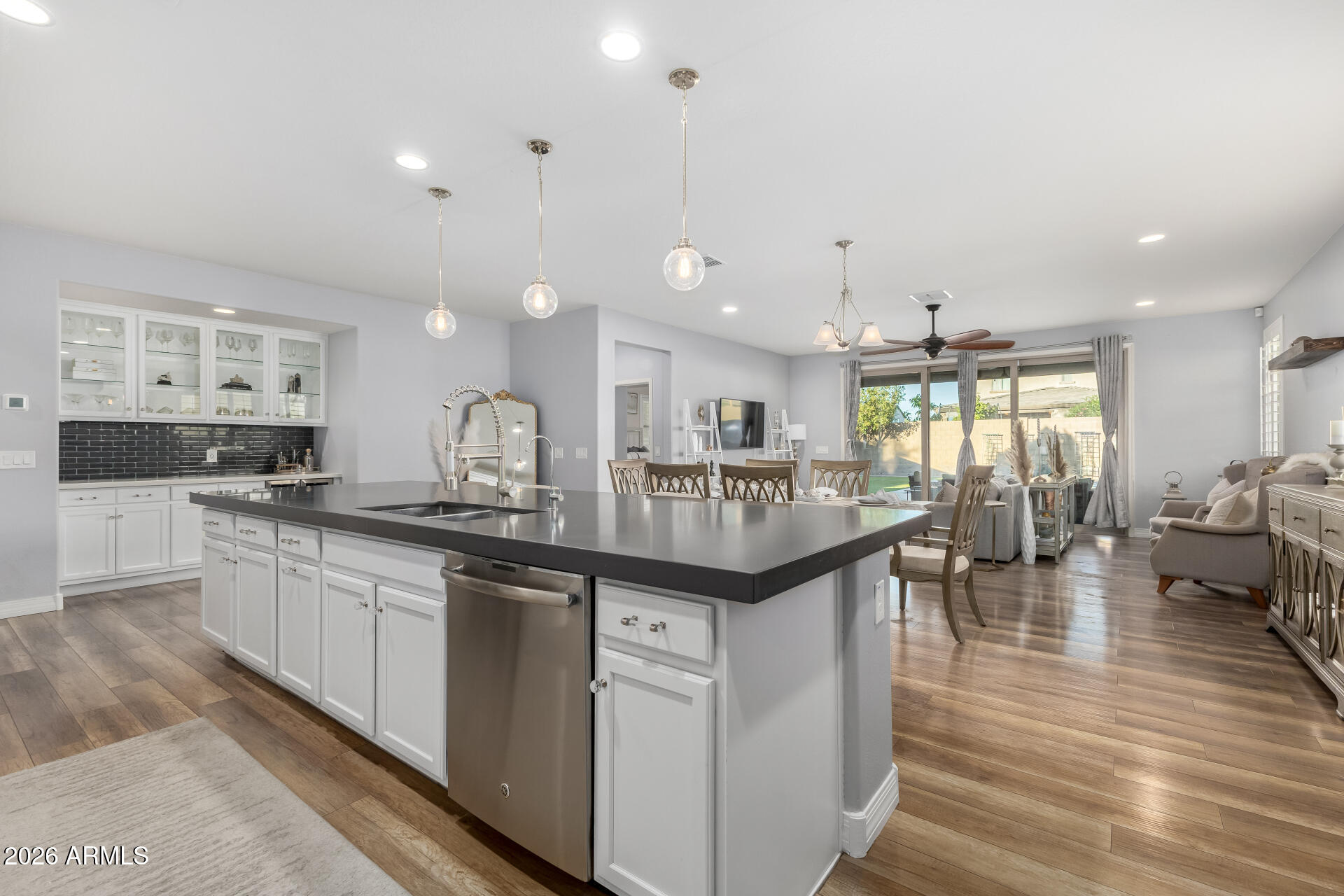 10052 W FOOTHILL Drive