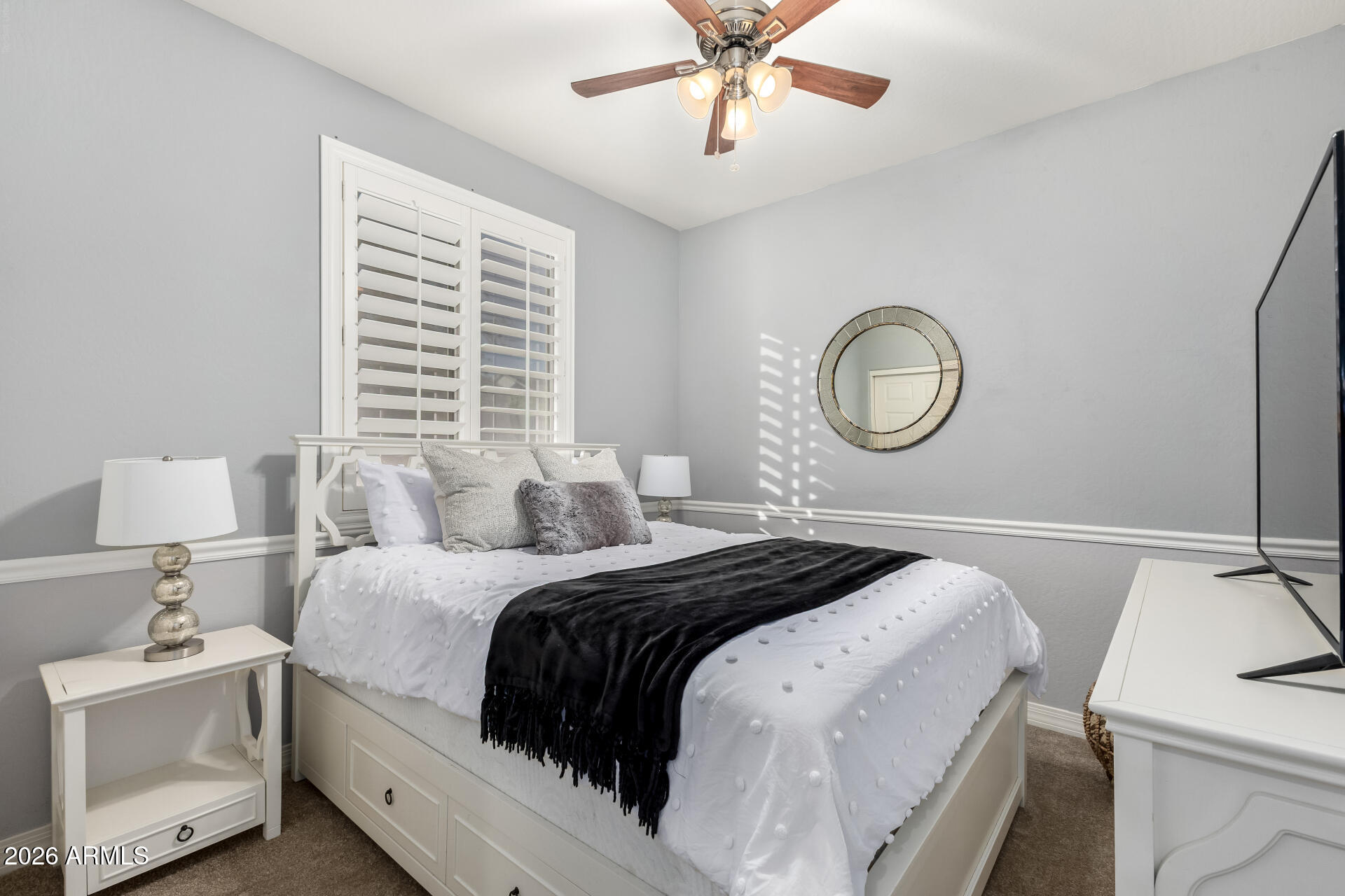 10052 W FOOTHILL Drive